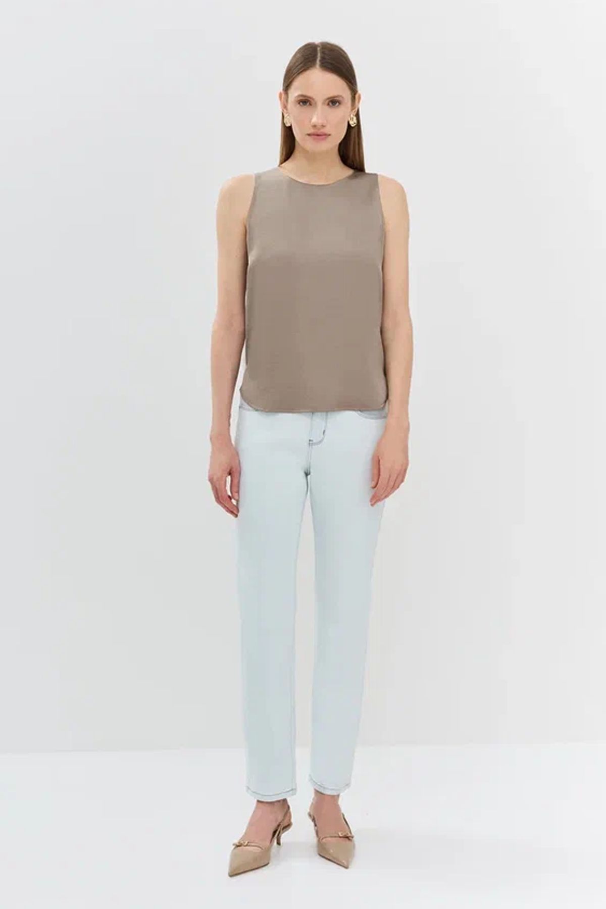 Светлые джинсы прямого силуэта, 44р