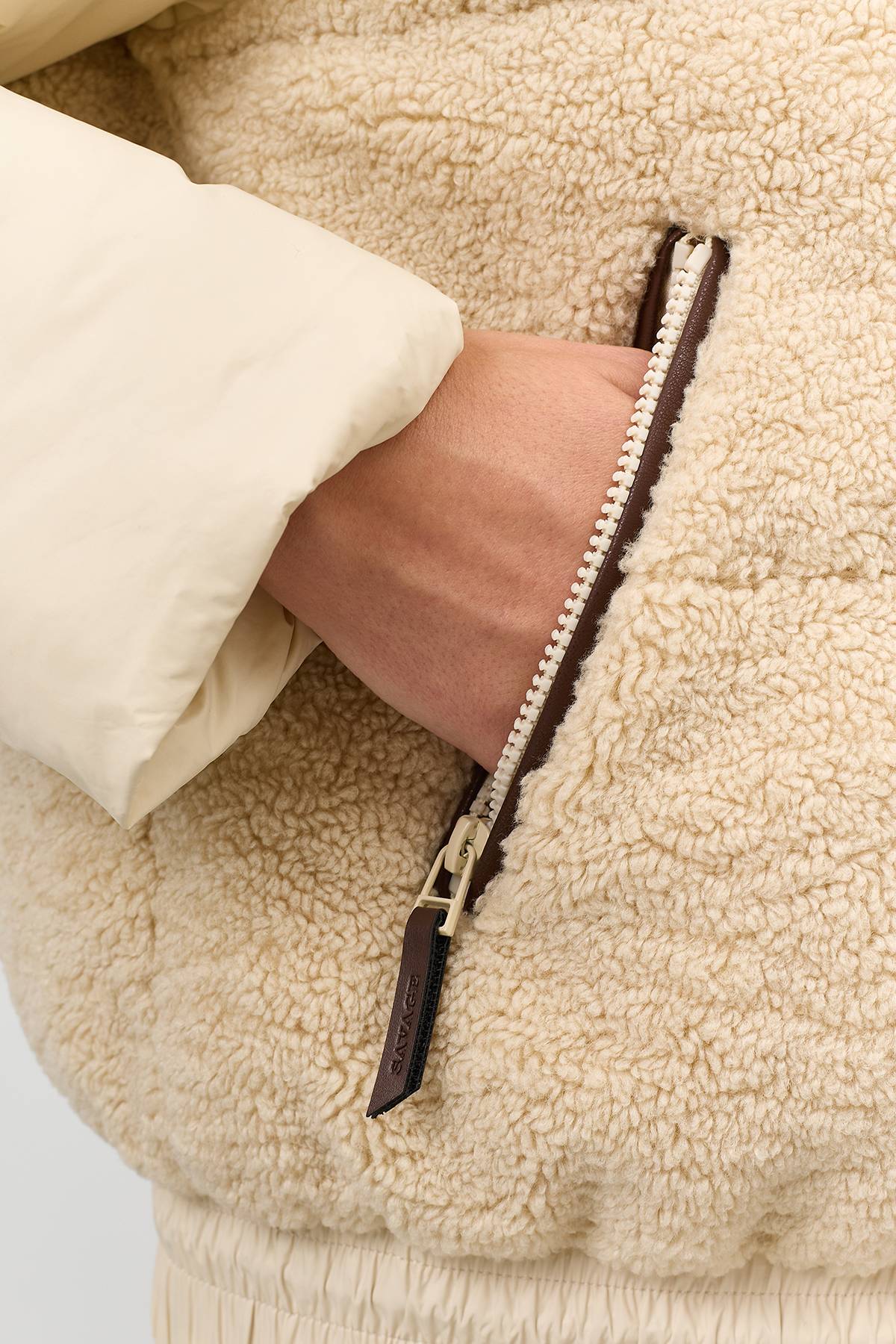 Лимитированная серия комбинированная куртка с искуственным мехом с палантином, 48