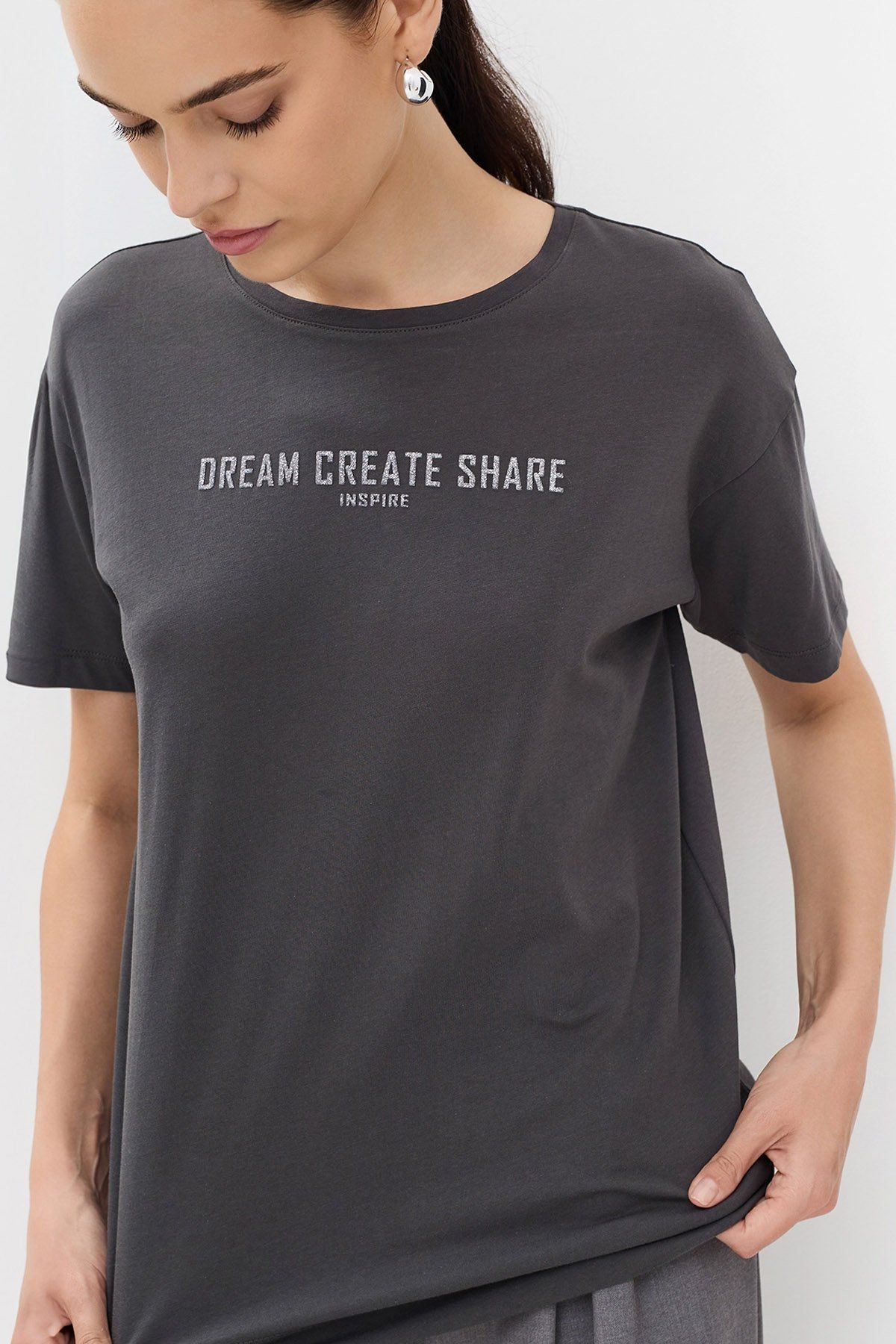 Футболка из хлопкового трикотажа с текстовым принтом, 50р