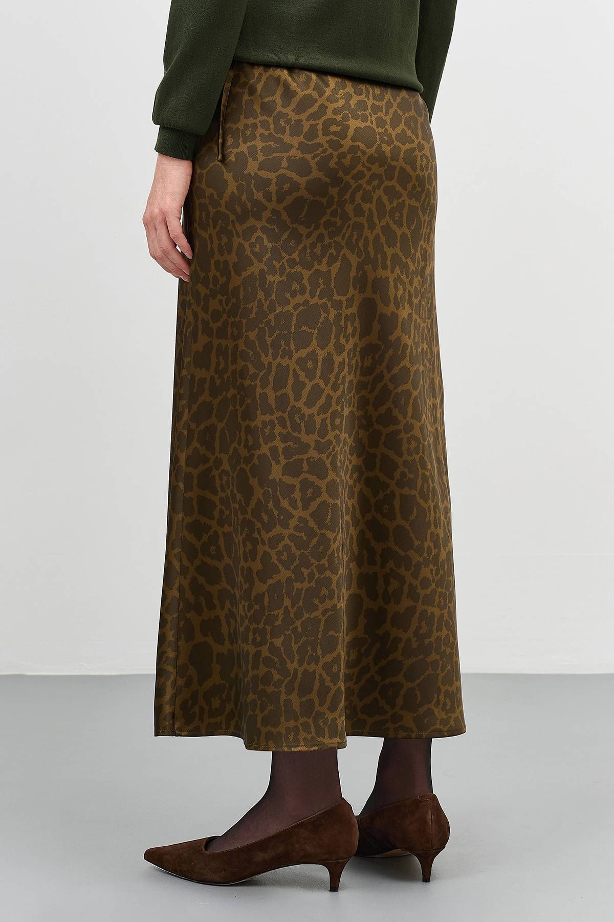 Лимитированная серия сатиновая юбка с анималистичным принтом и ремень, 42