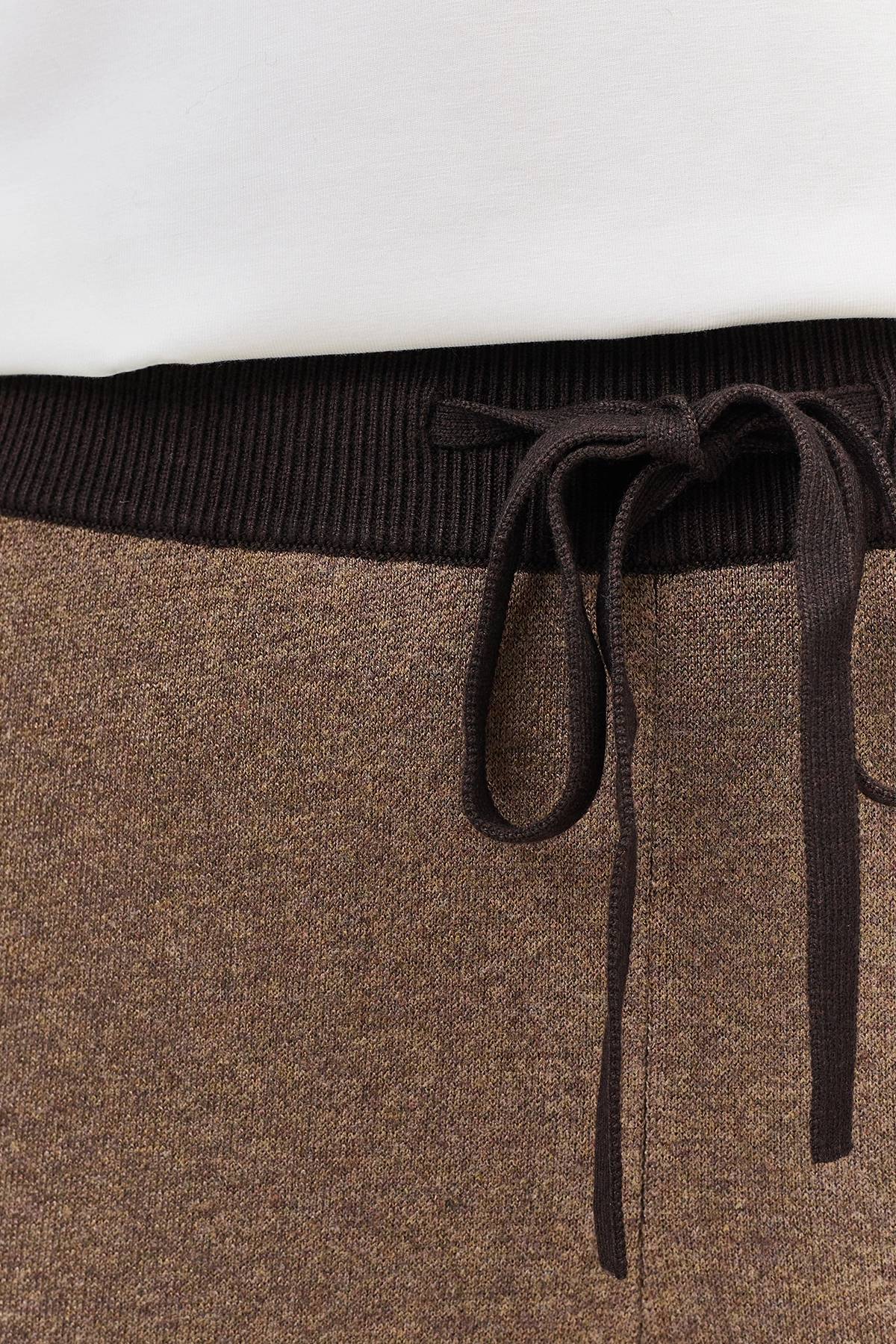 Лимитированная серия свободные брюки с контрастными лампасами и ремень, 34