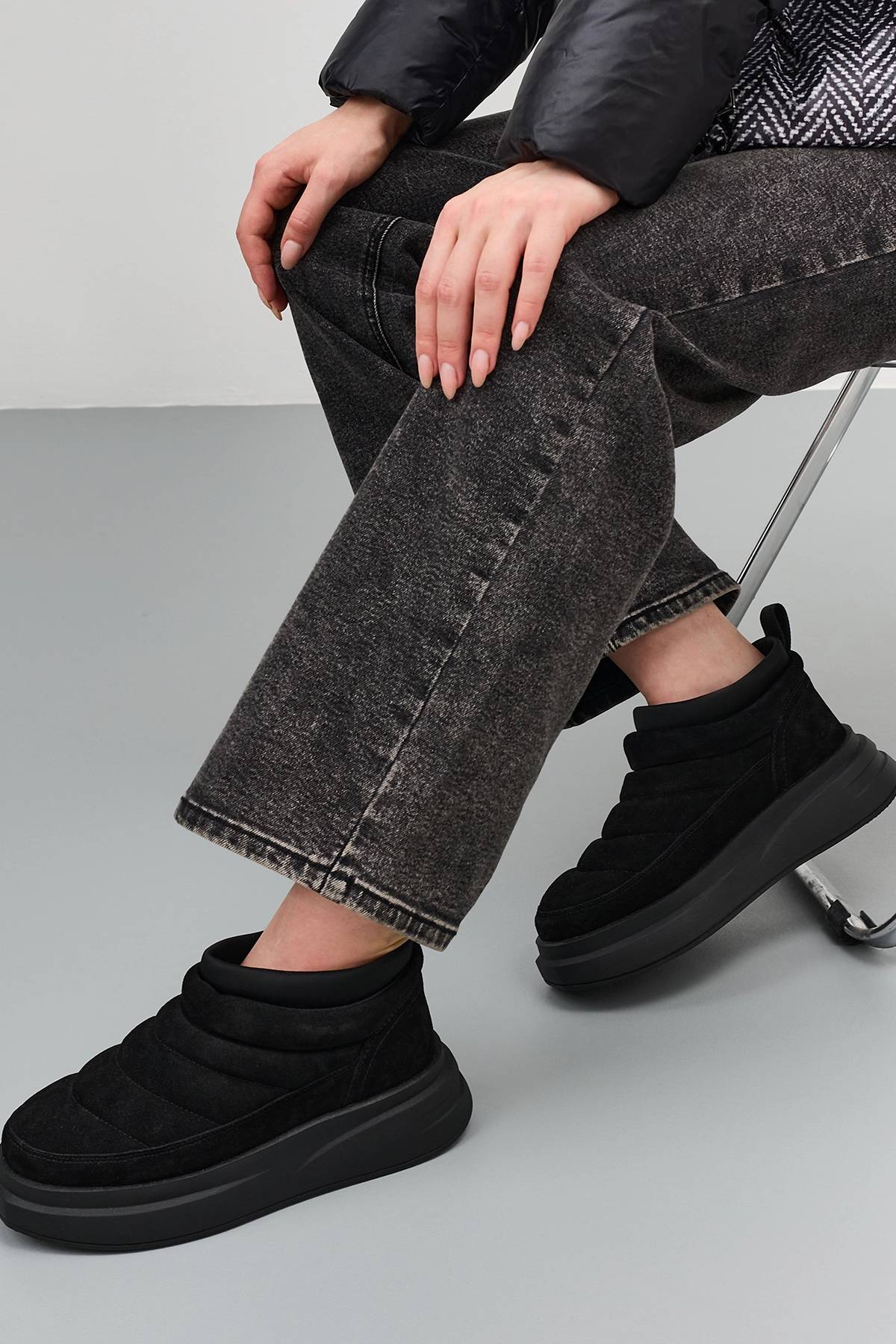 Черные полуботинки из натуральной замши, 36