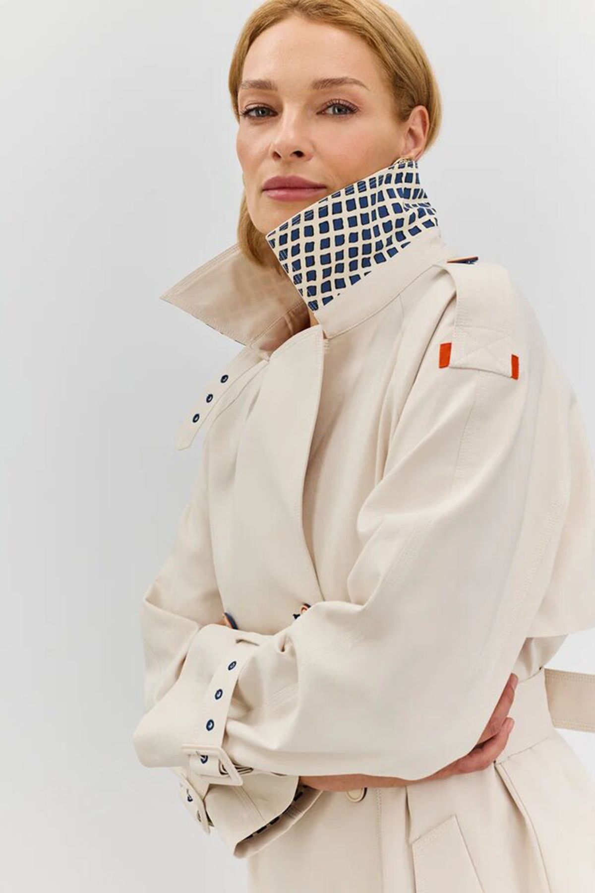 Изящный плащ миди с ремнем, 52р