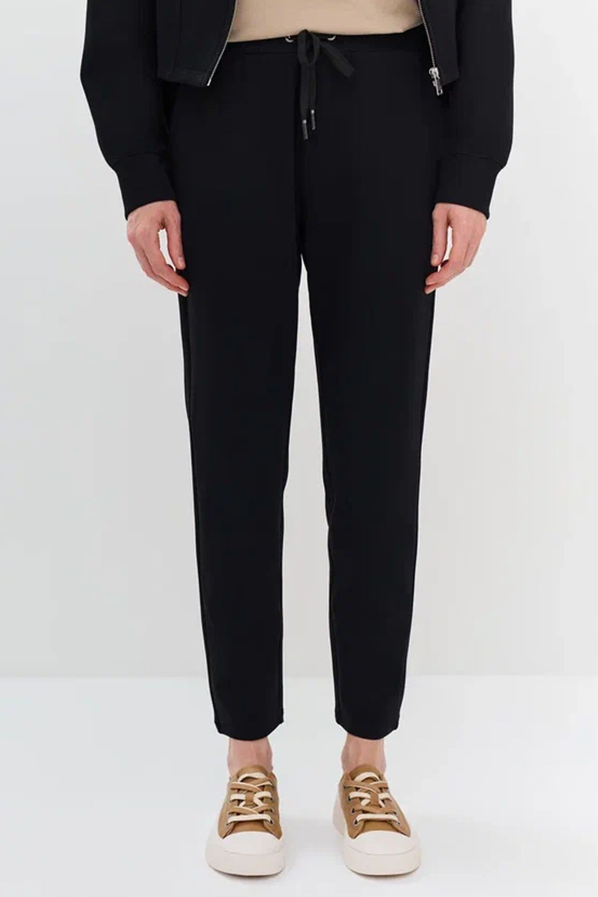 Базовые трикотажные брюки в черном цвете, 52р