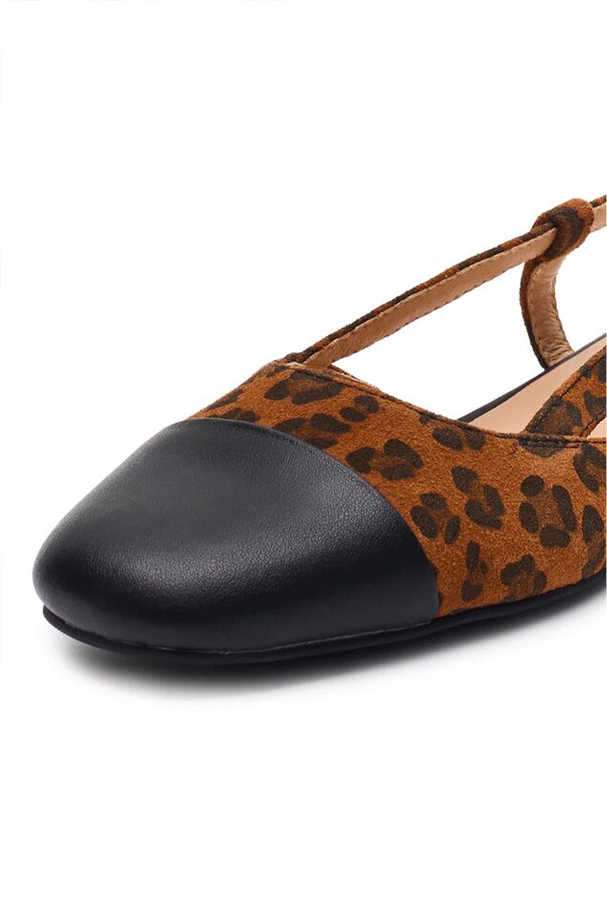 Туфли из натуральной кожи с анималистичным принтом, 36р