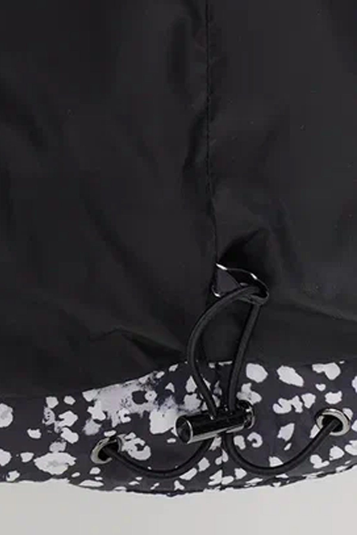 Свободная куртка с абстрактным принтом, 46р