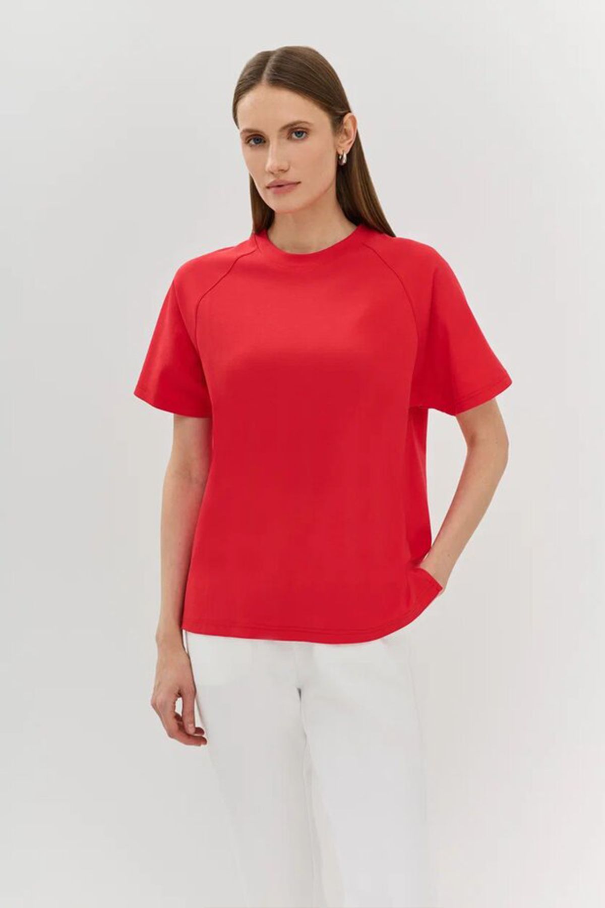 Футболка с вырезом сбоку в красном цвете, 46р