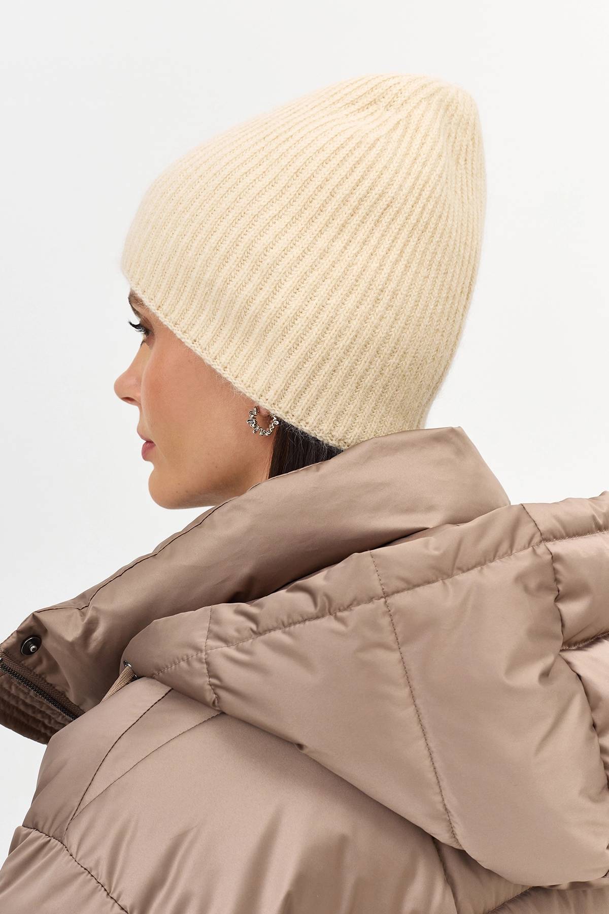 Светлая шапка в рубчик с ангорой, One