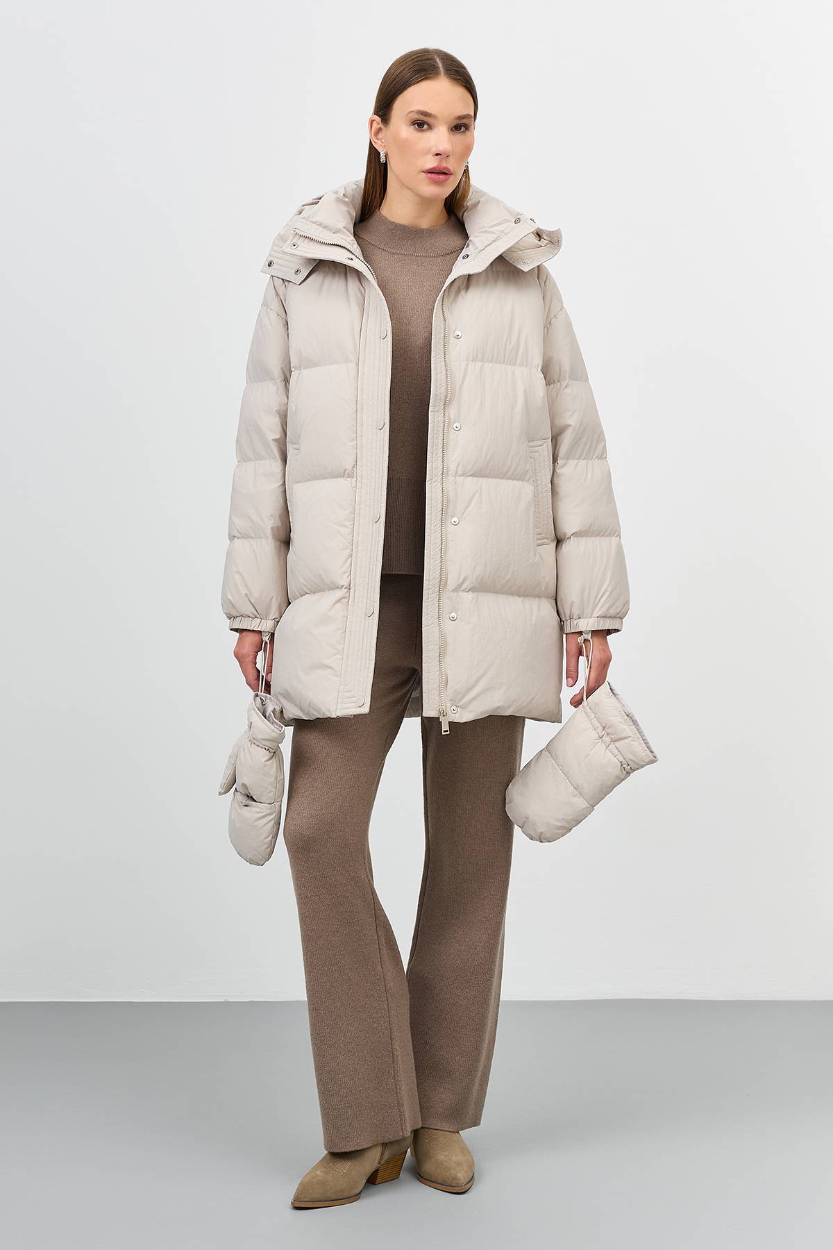 Лимитированная серия пуховик с варежками  , 40