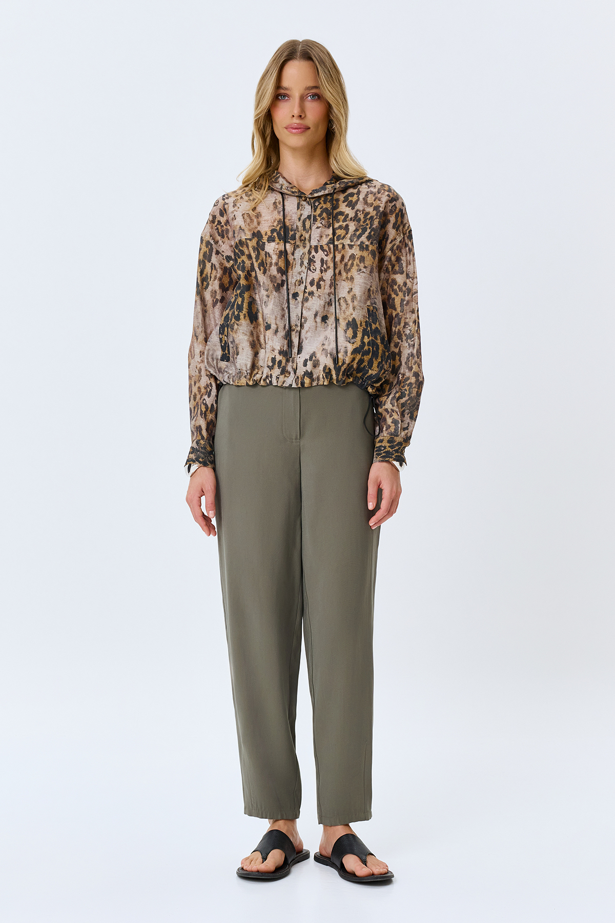 Зауженные брюки из вискозы, 52