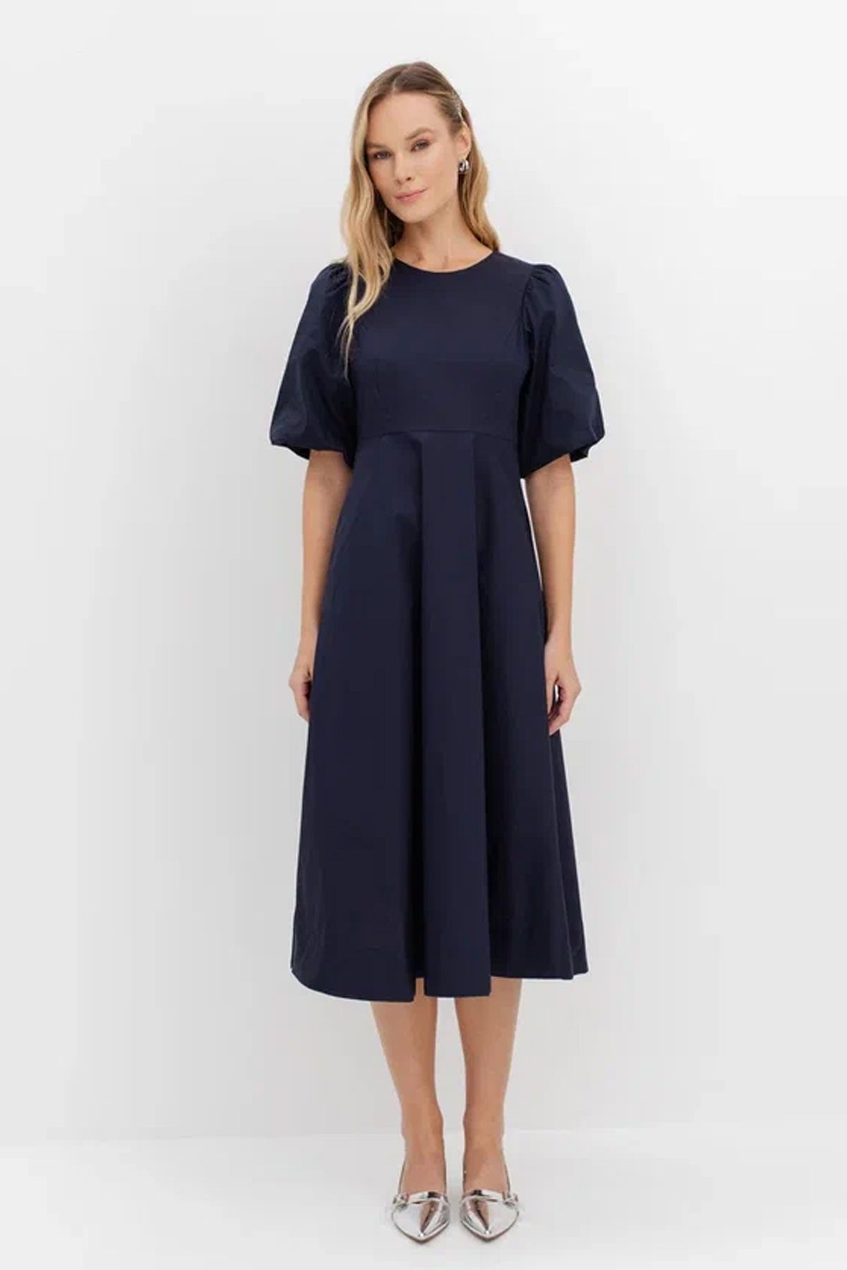 Платье с объемными рукавами, 44р