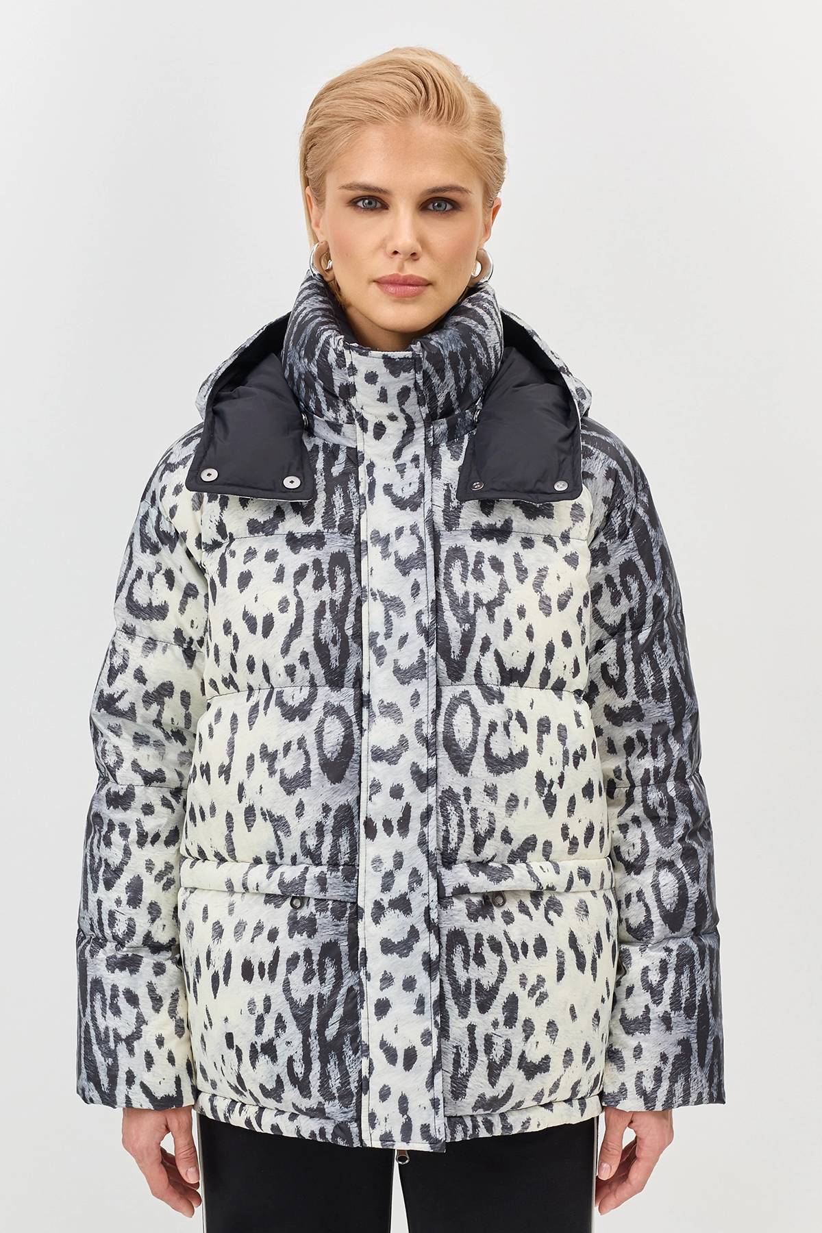 Лимитированная серия  куртка с анималистичным принтом и палантин, 42