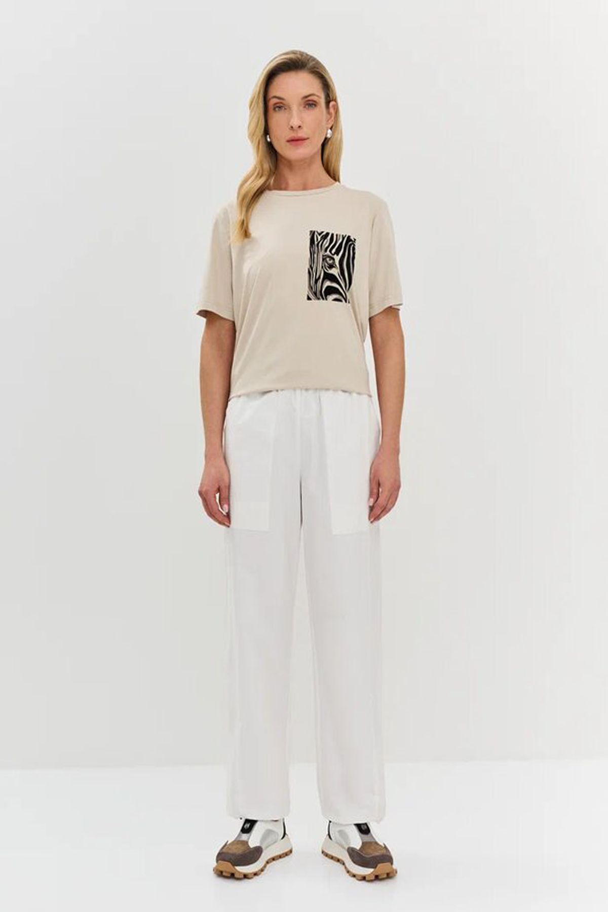 Футболка с анималистичным принтом, 44р