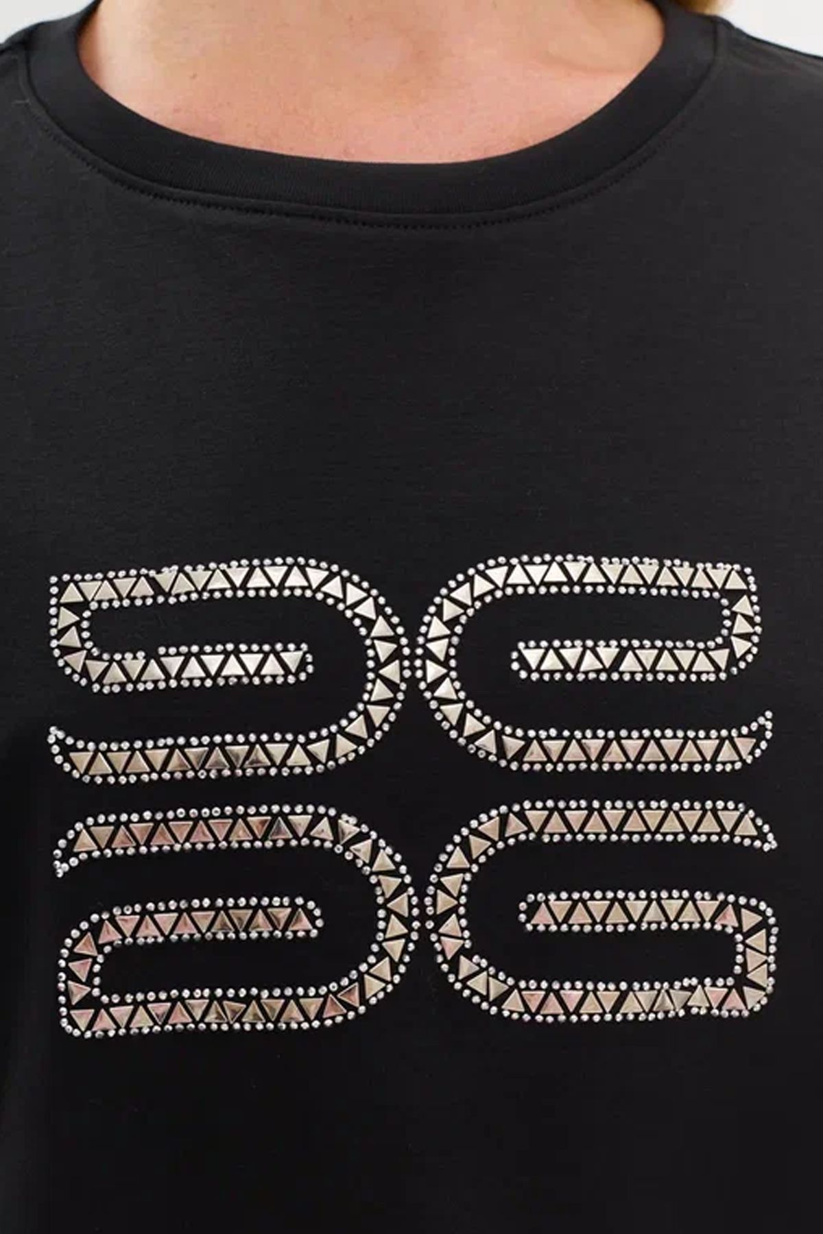 Футболка с объемной аппликацией из страз, 54р