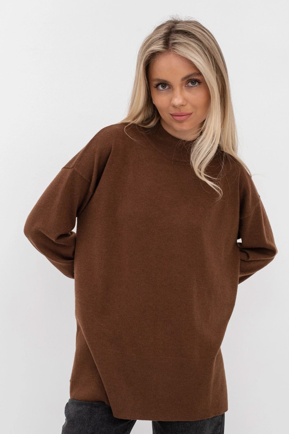 Джемпер со спущенной линией плеча, 52р