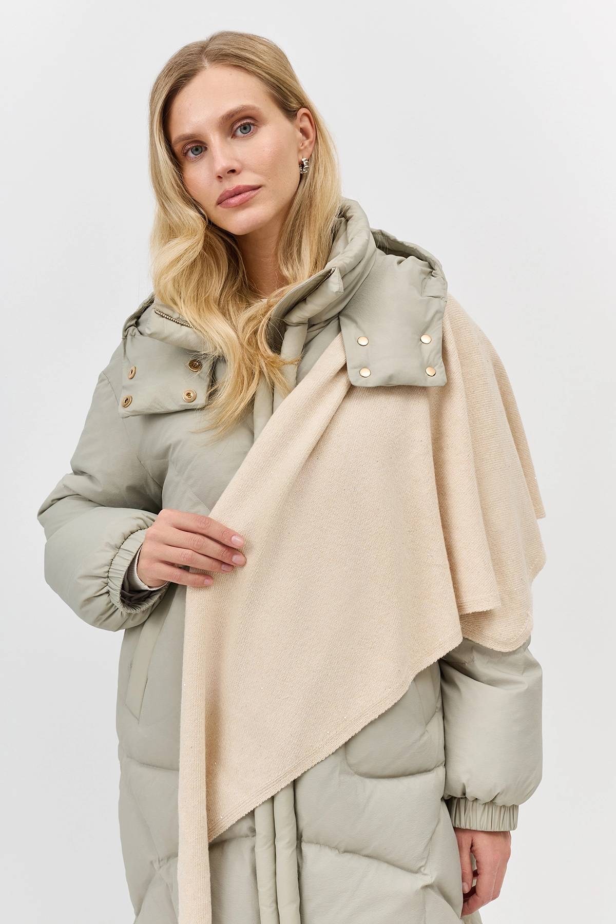 Светлая вязаная косынка с ангорой, One