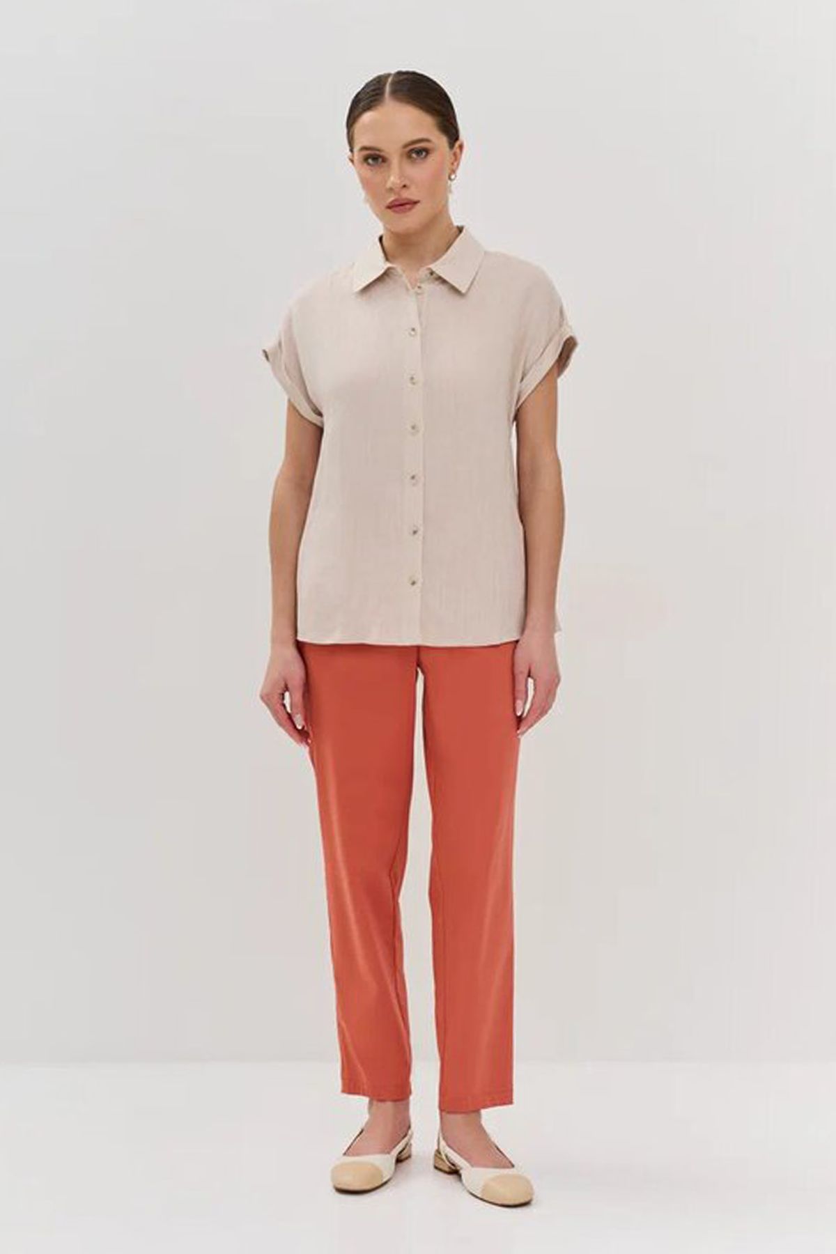 Блузка молочного цвета с коротким рукавом, 44р