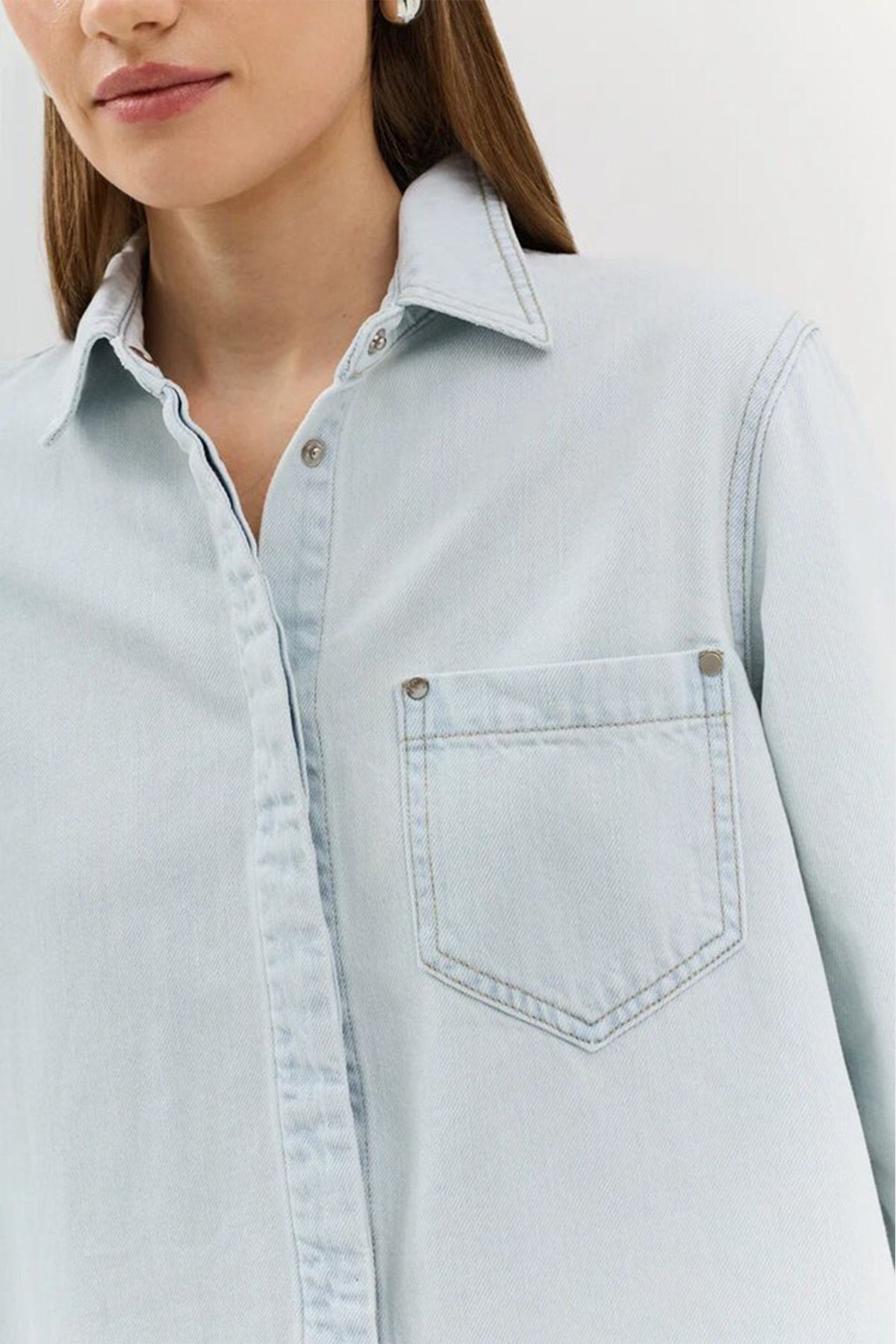 Джинсовая рубашка с отложным воротником, 48р