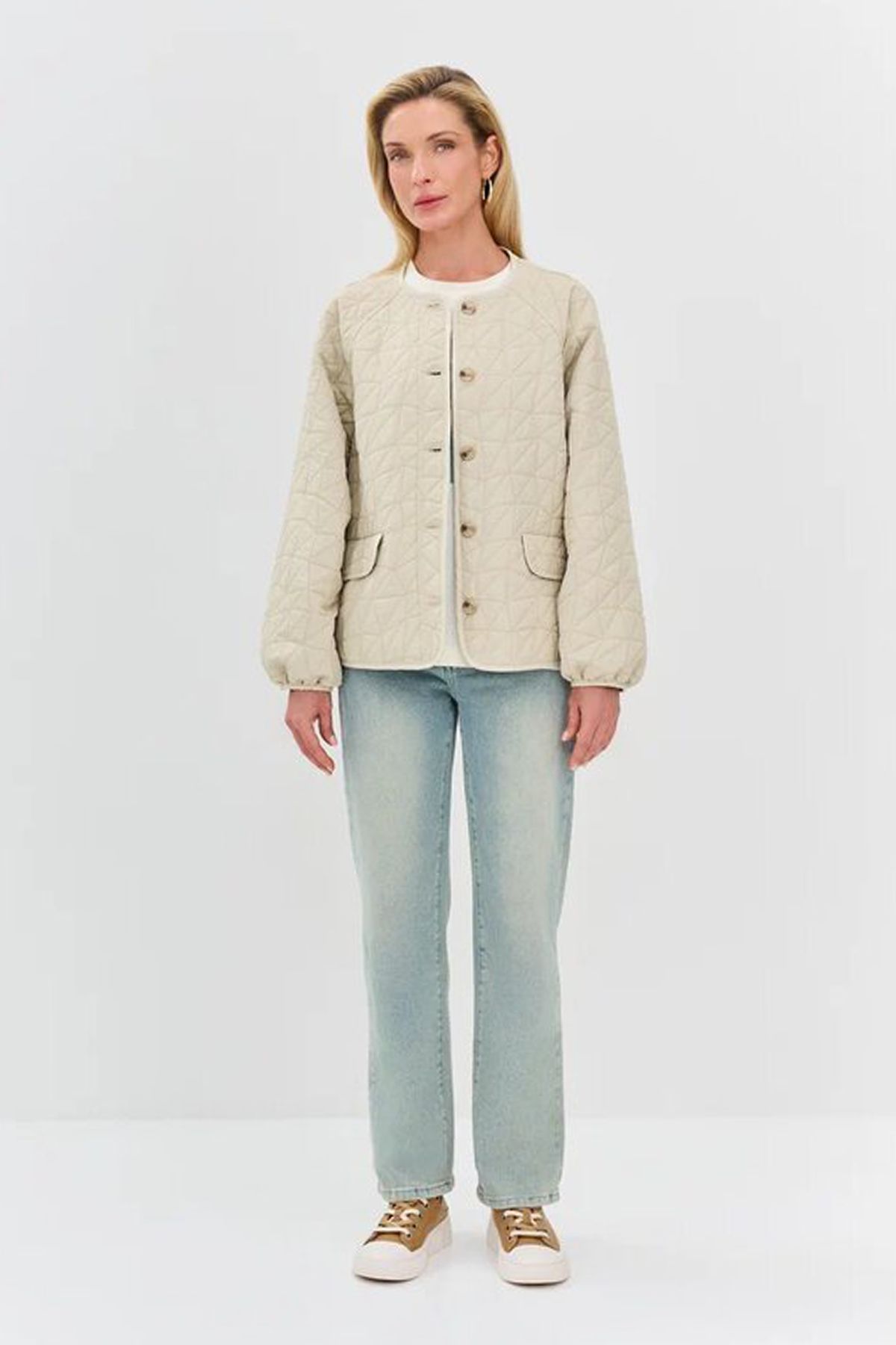 Легкая куртка с фантазийной сквозной стежкой, 52р