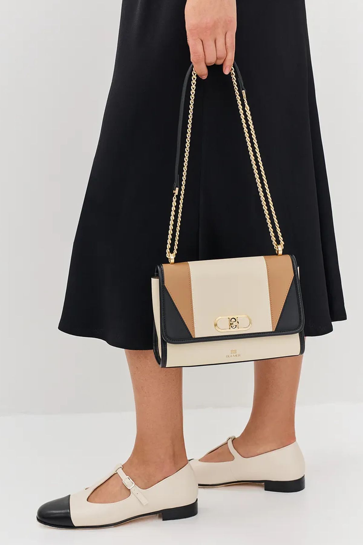 Кожаная сумка кроссбоди с клапаном с геометрическими контрастными деталями, One