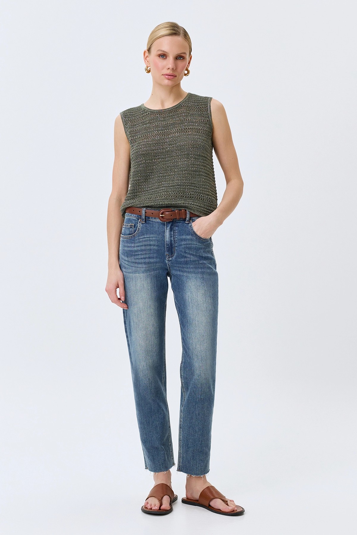 Зауженные джинсы с деликатной варкой, 52