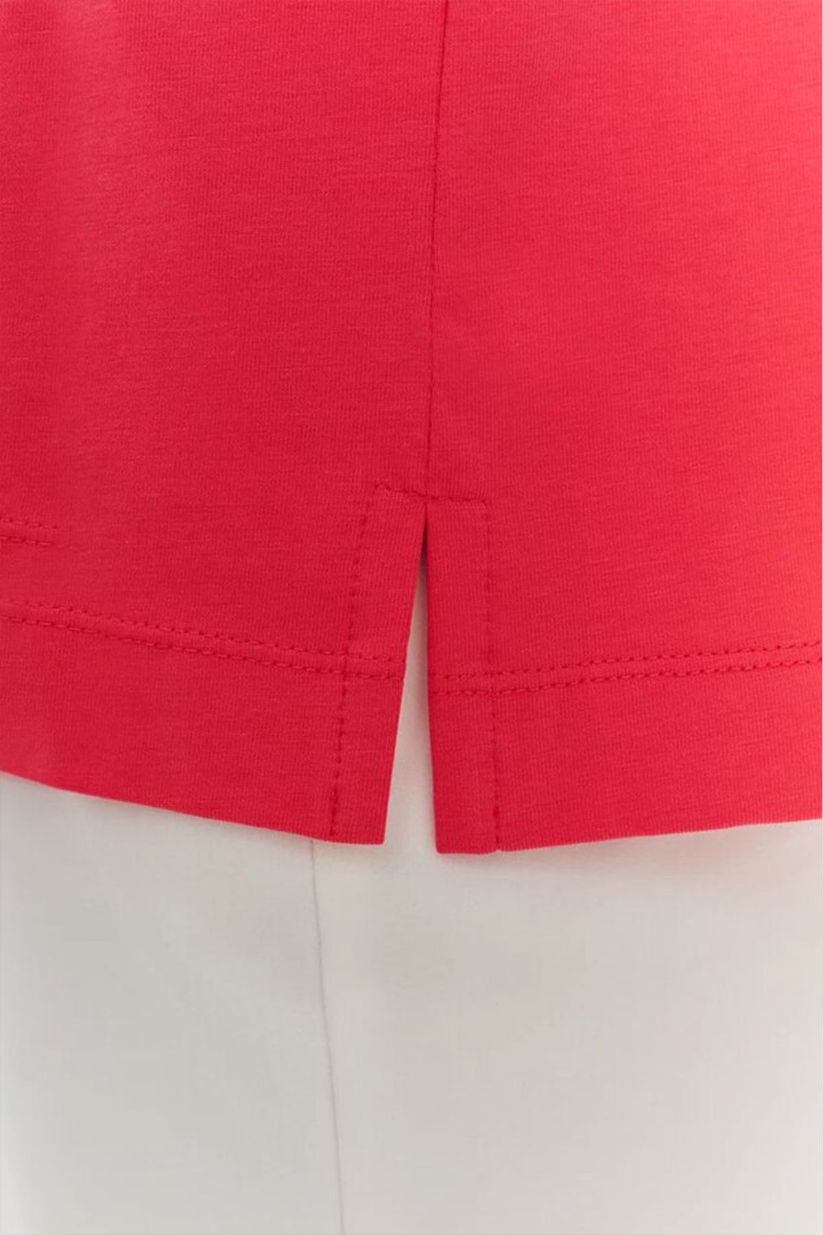 Футболка с аппликацией из страз, 52р