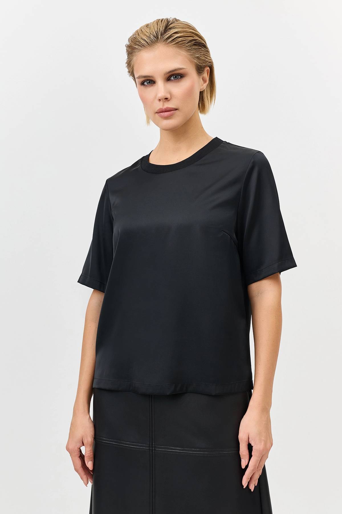 Блузка из вискозы с коротким рукавом, 36