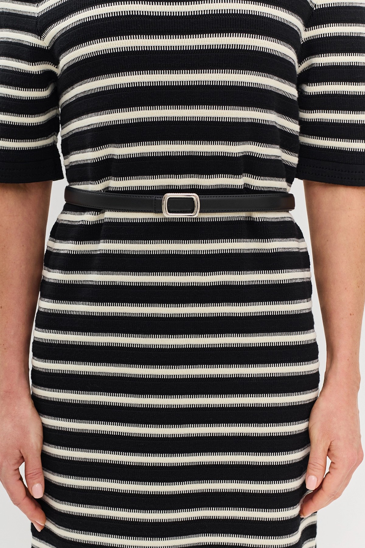 Узкий ремень с закругленной пряжкой, One