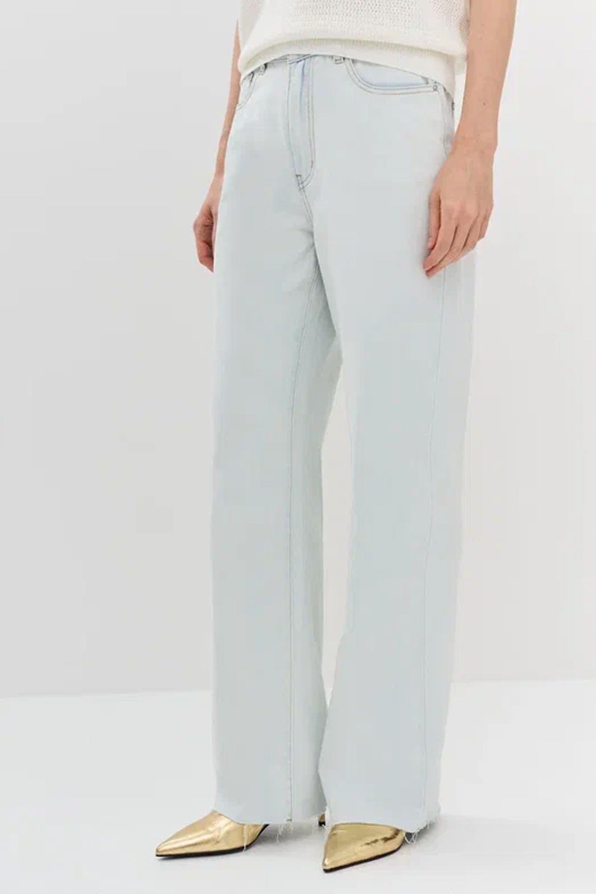 Светлые джинсы с высокой посадкой, 48р