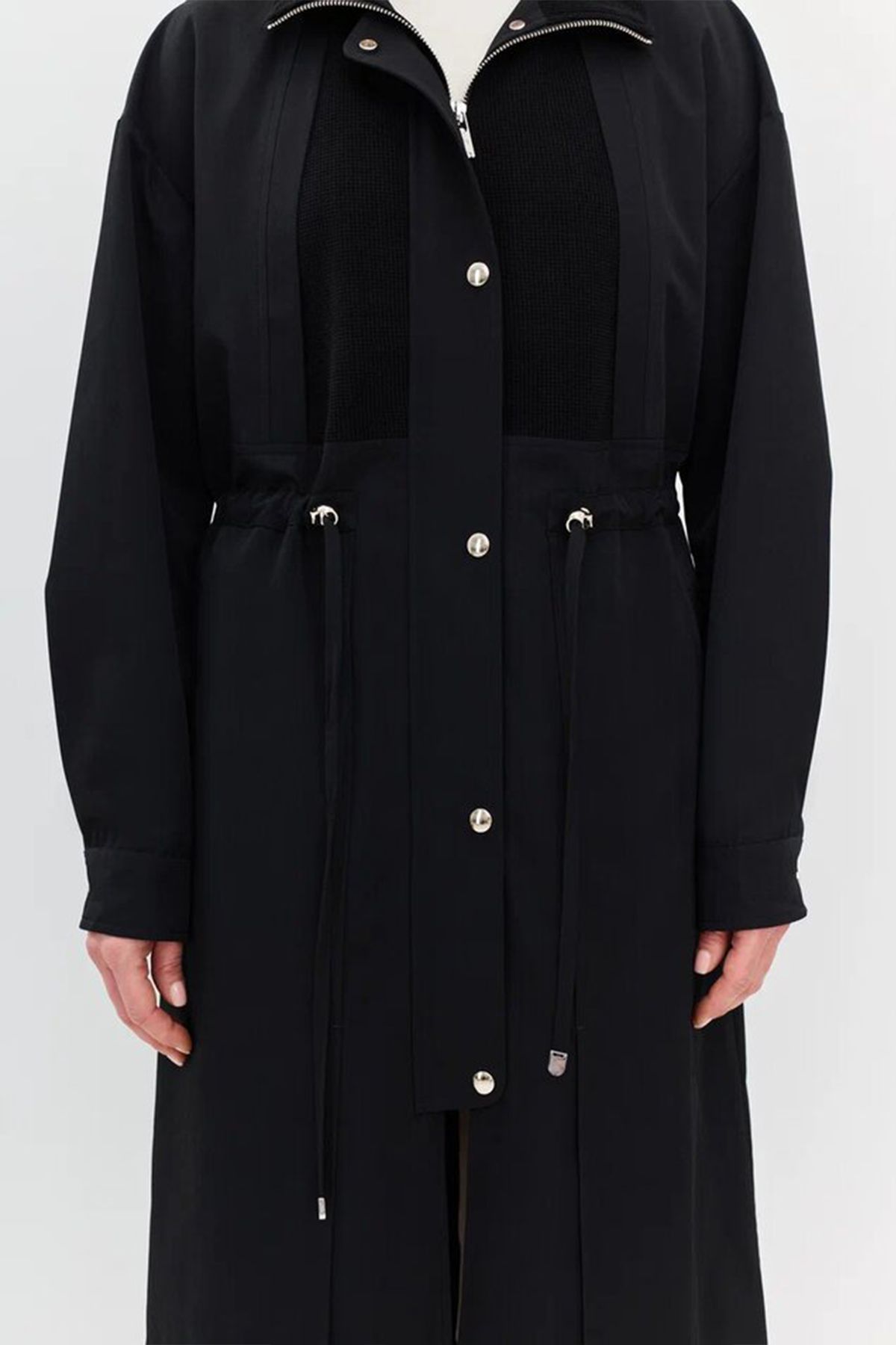 Элегантный черный плащ с мягким воротником, 42р