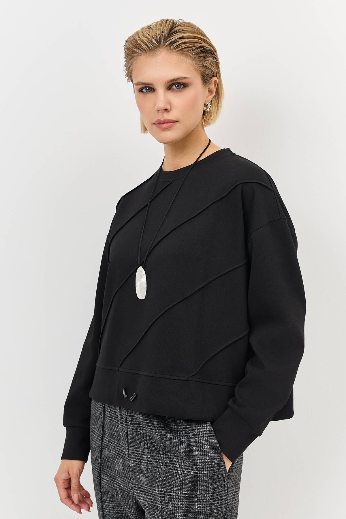 Лимитированная серия cвитшот с декоративными строчками и ремень, 34