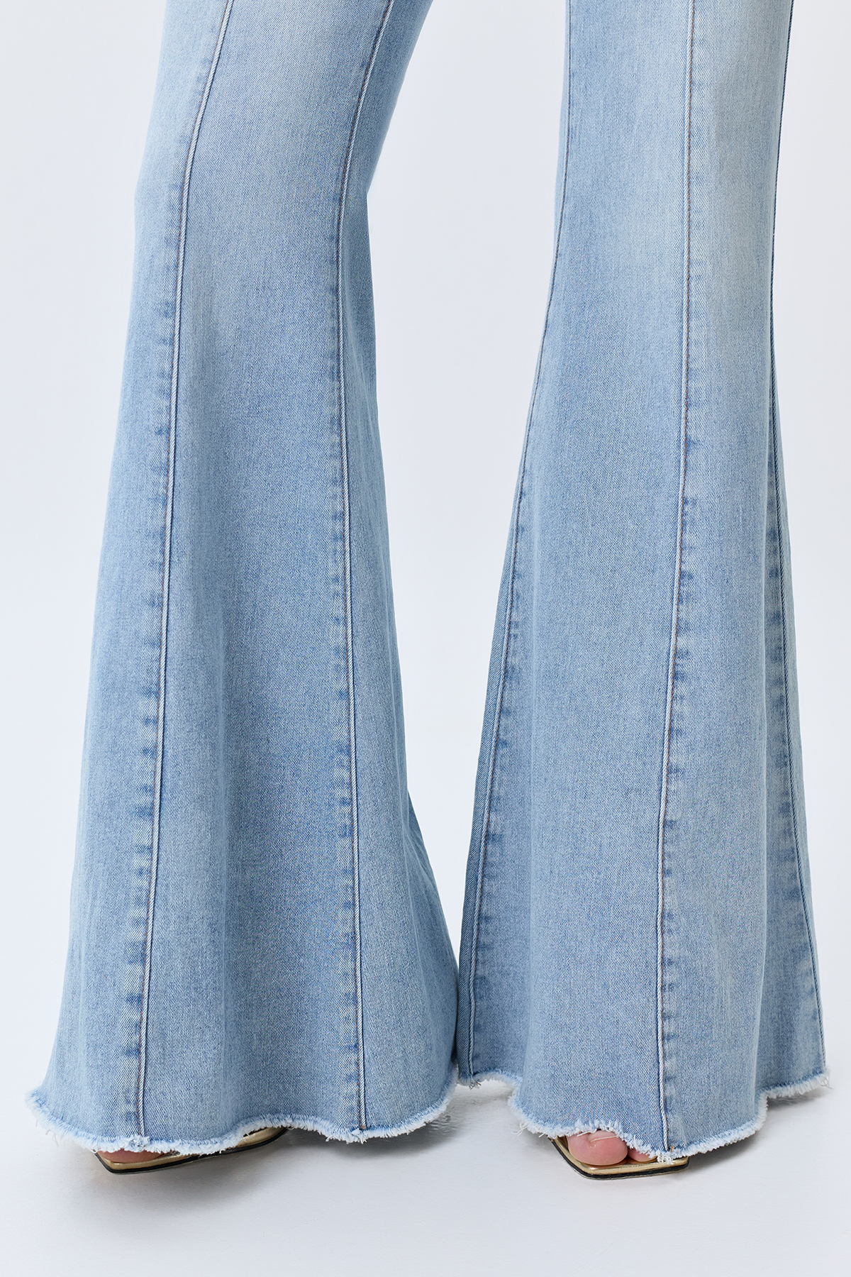 Широкие джинсы с контрастными швами, 52