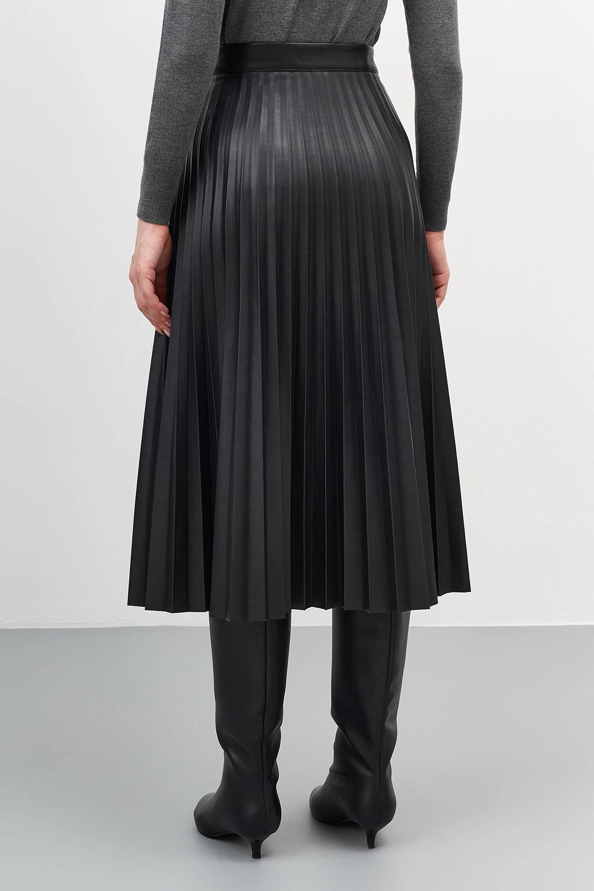 Юбка-плиссе из экокожи, 52