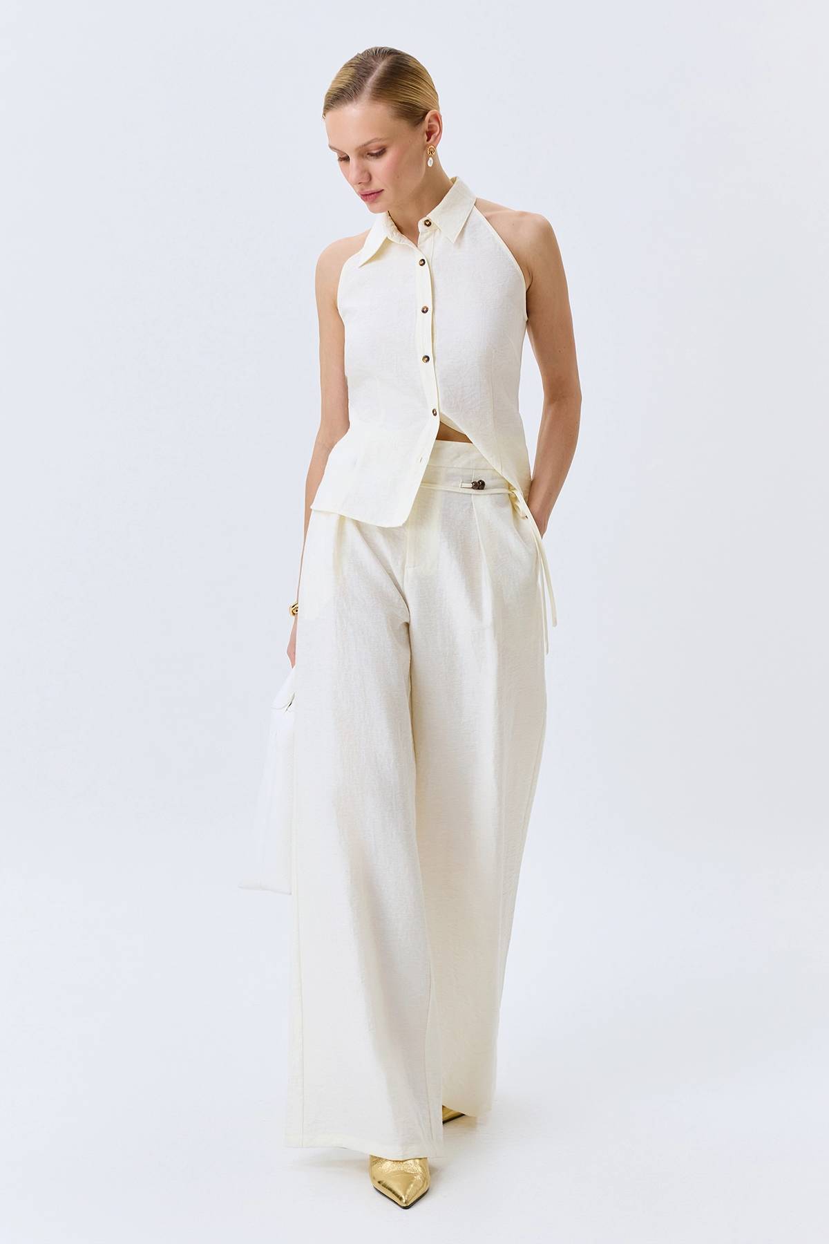 Широкие брюки с акцентным поясом, 52