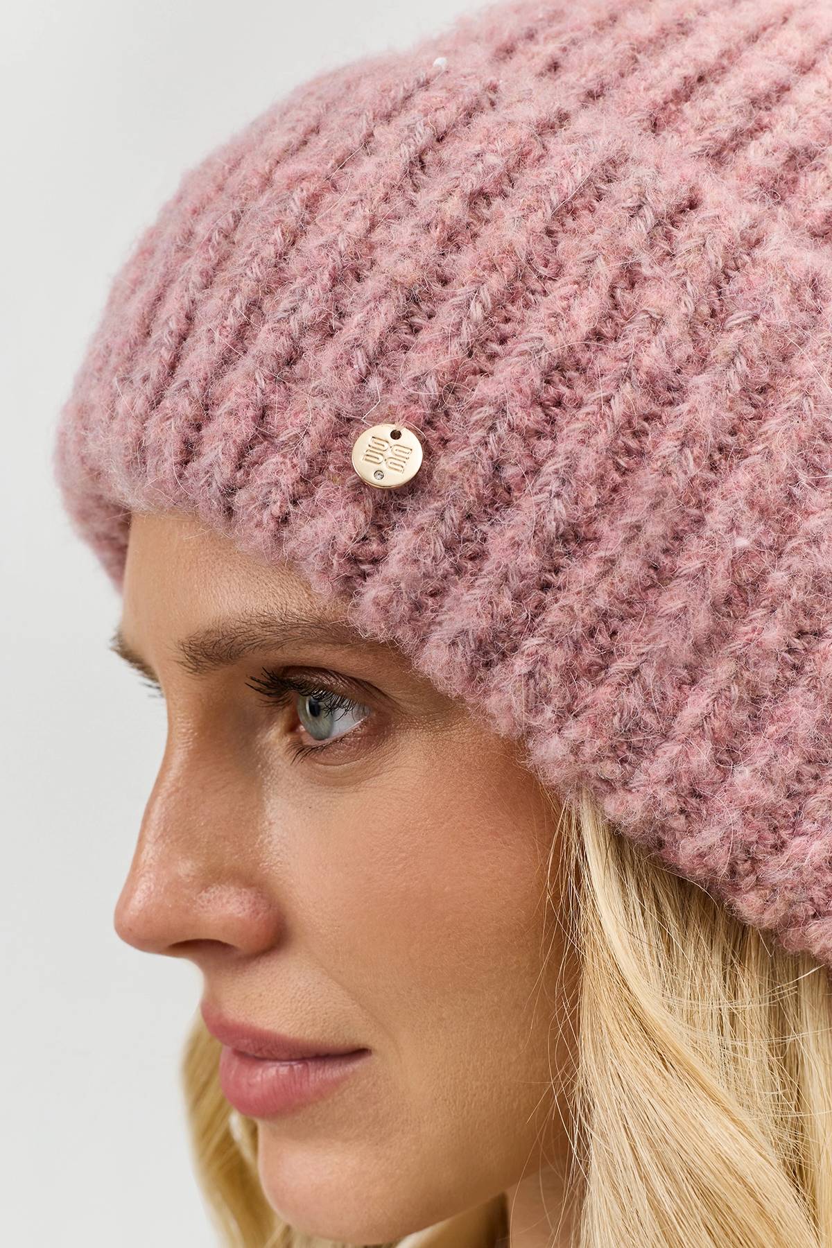 Шапка бини в рубчик с ангорой, One