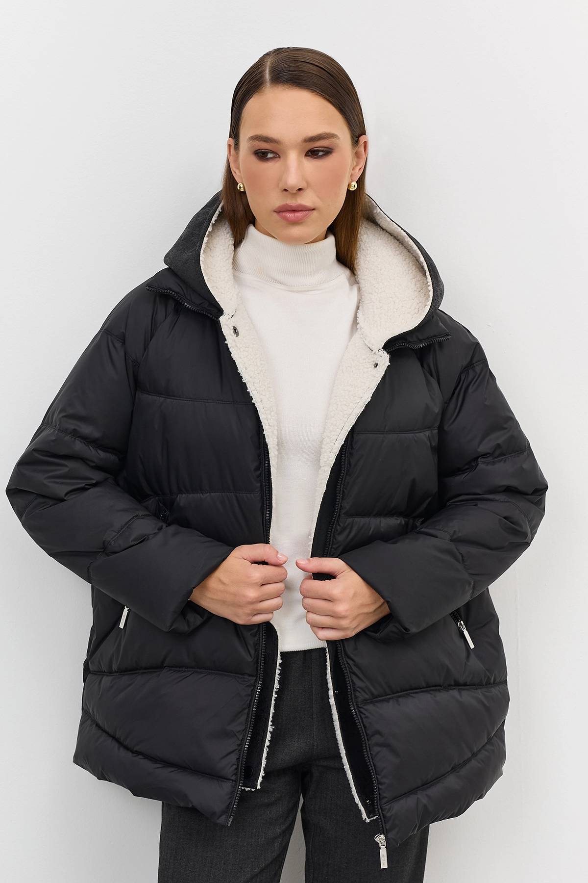 Лимитированная серия куртка черная с палантином, 44