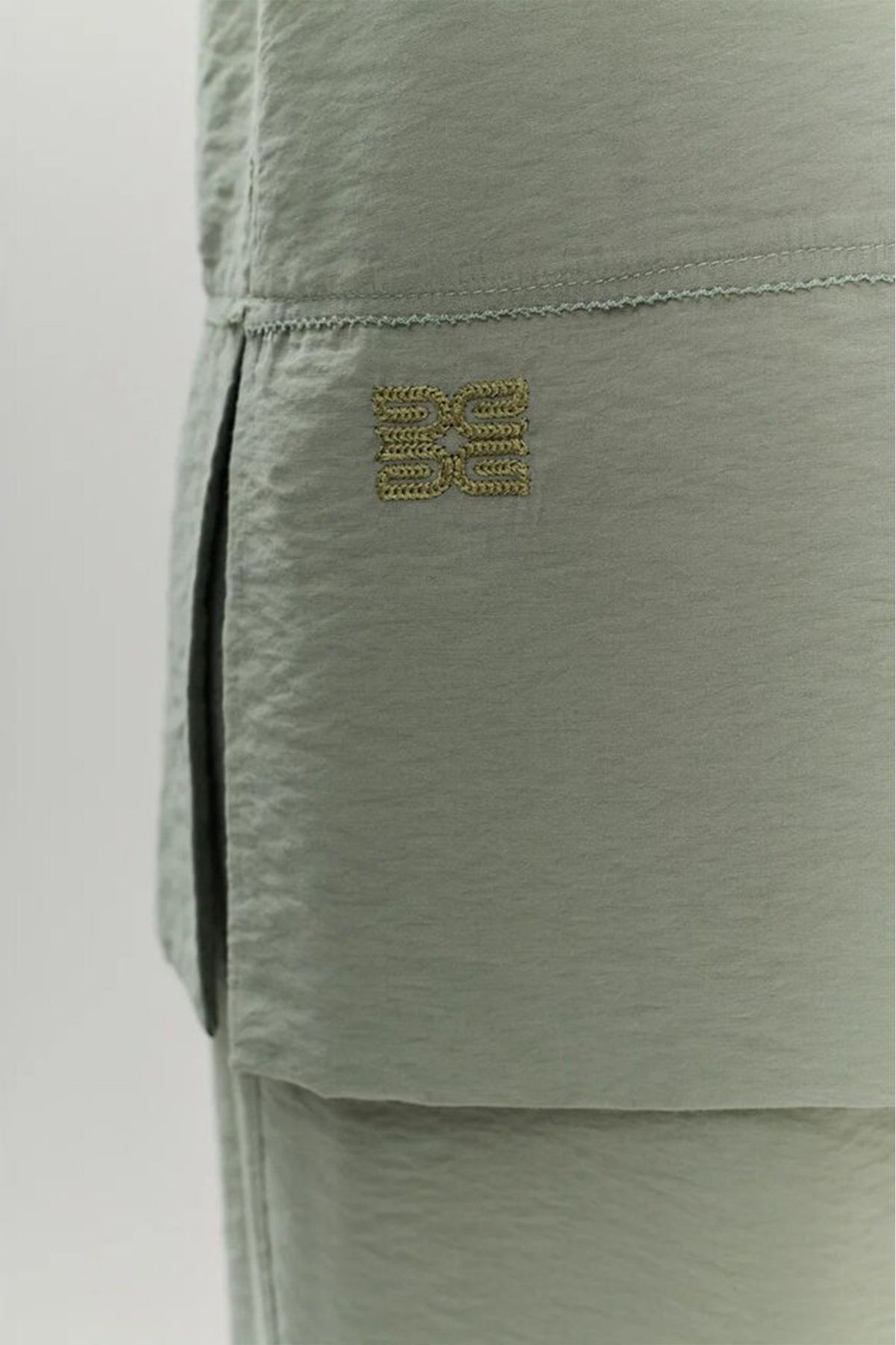 Удлинённая блузка без рукавов, 46р