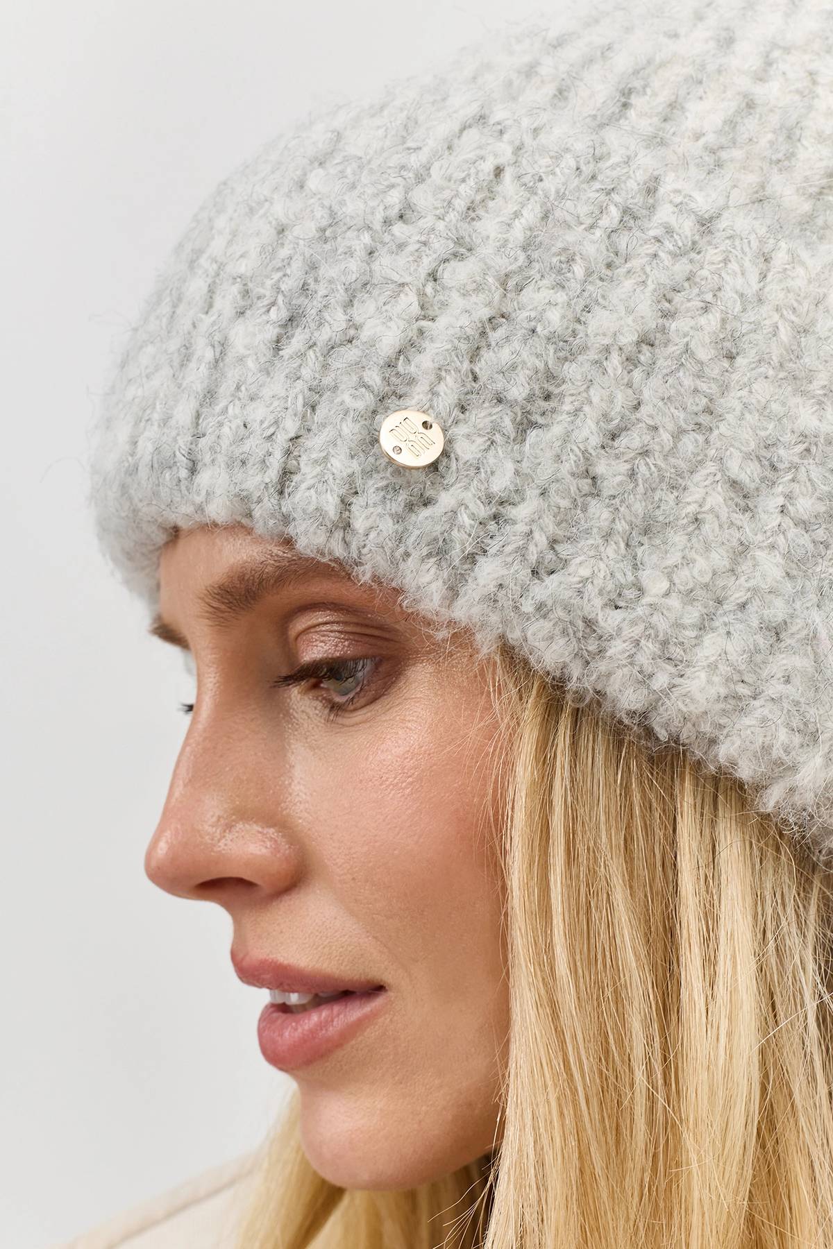 Серая шапка бини в рубчик с ангорой, One