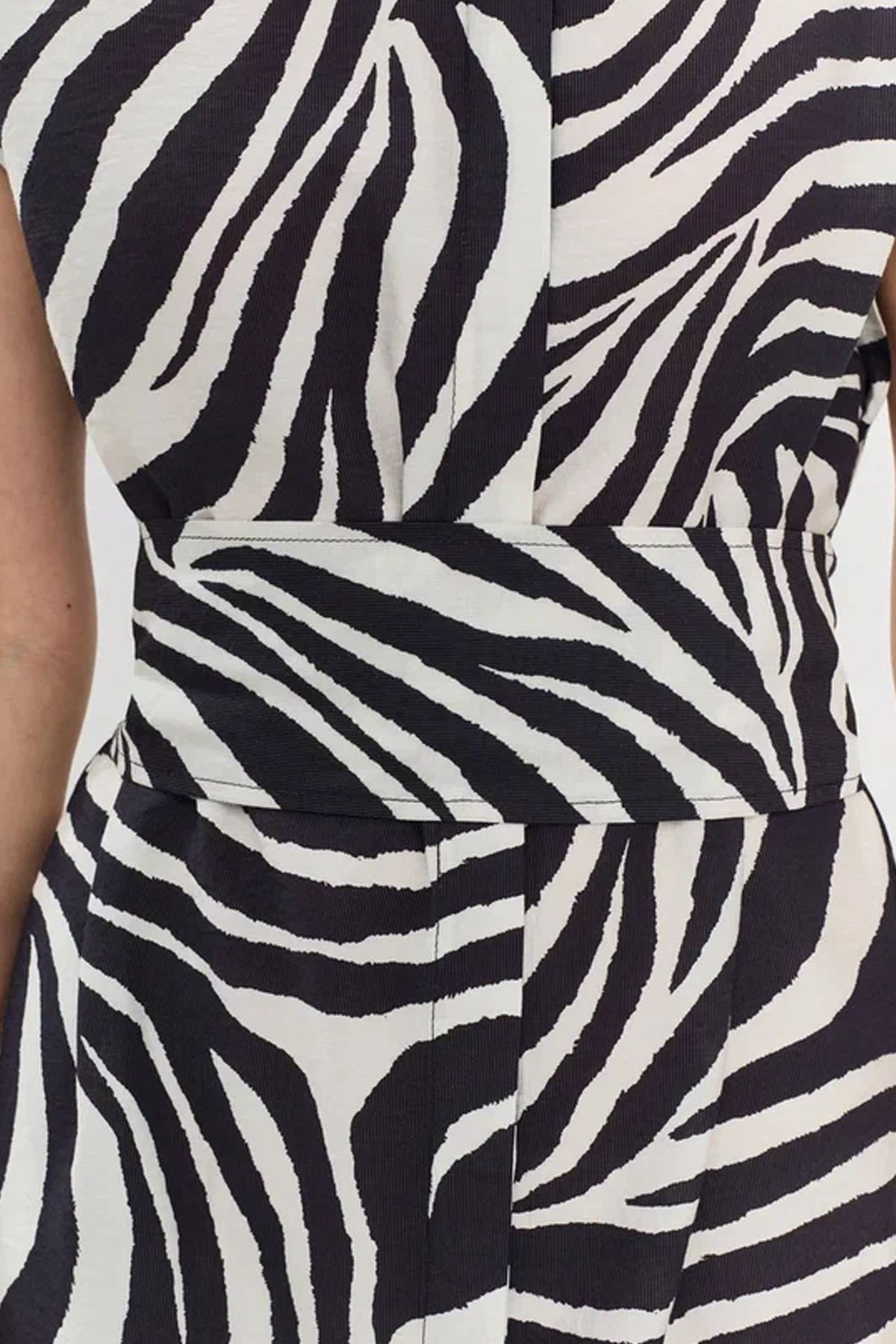 Платье-рубашка с анималистичным принтом 53577/9, 52р