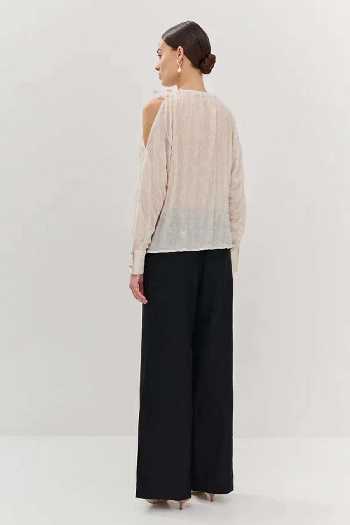 Брюки-палаццо чёрного цвета с резинкой на талии, 44р