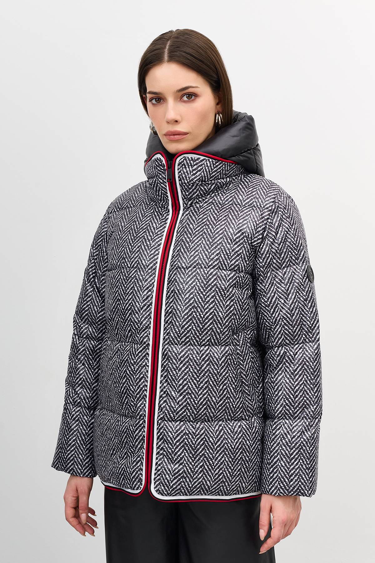 Лимитированная серия комбинированная куртка с принтом и палантин, 44