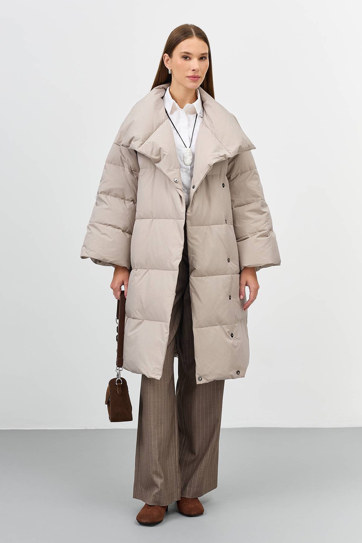 Лимитированная серия пуховое пальто с палантином, 44