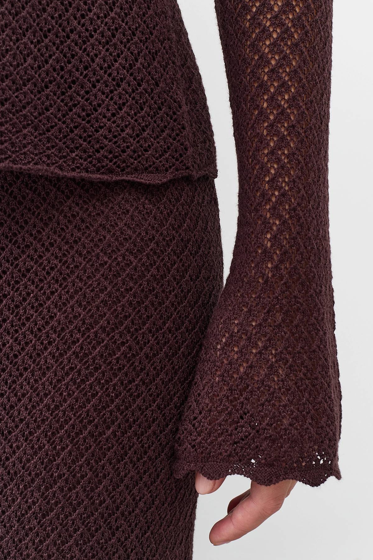 Лимитированная серия темно-коричневый джемпер с палантином, 48