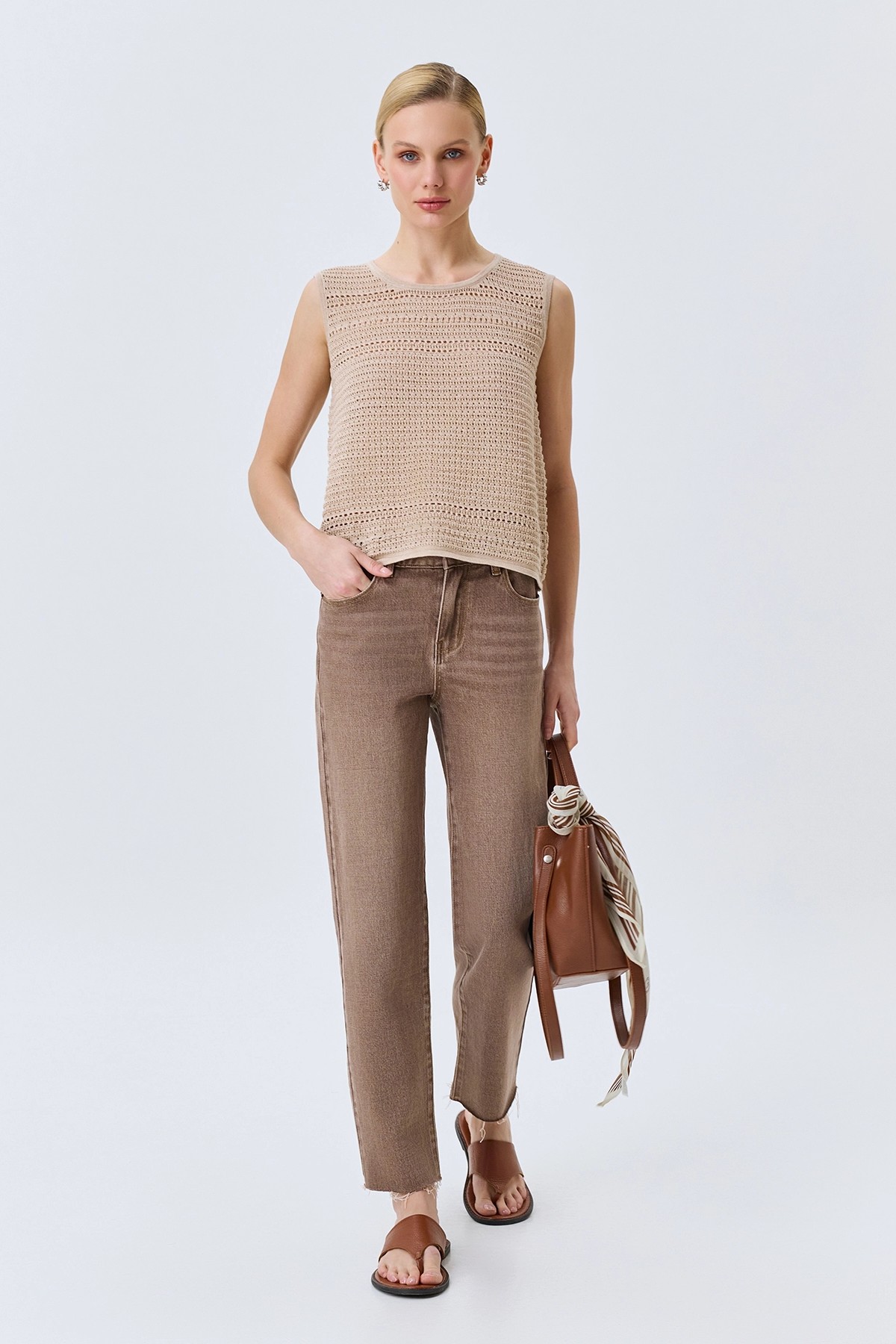 Бежевые джинсы с варкой, 52