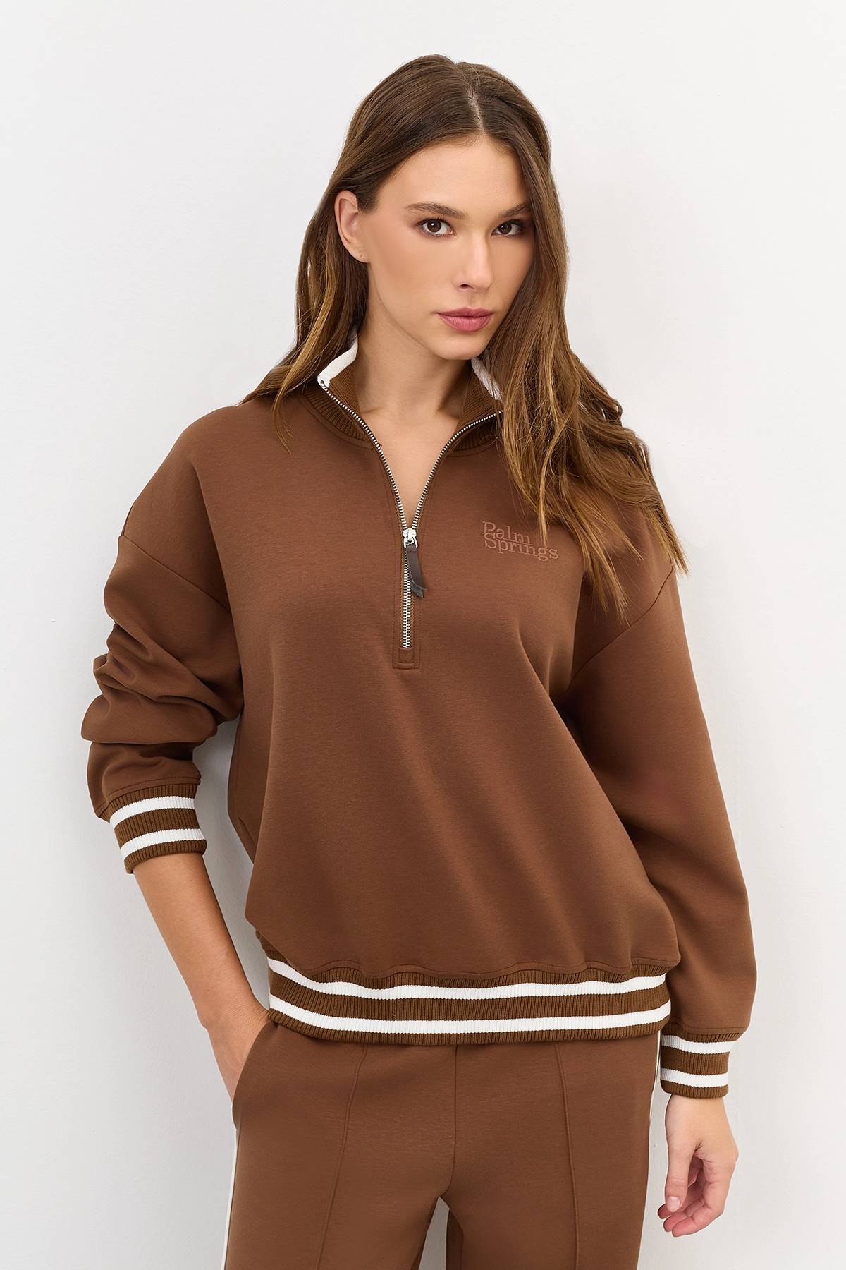 Лимитированная серия джемпер с короткой молнией и ремень, 42