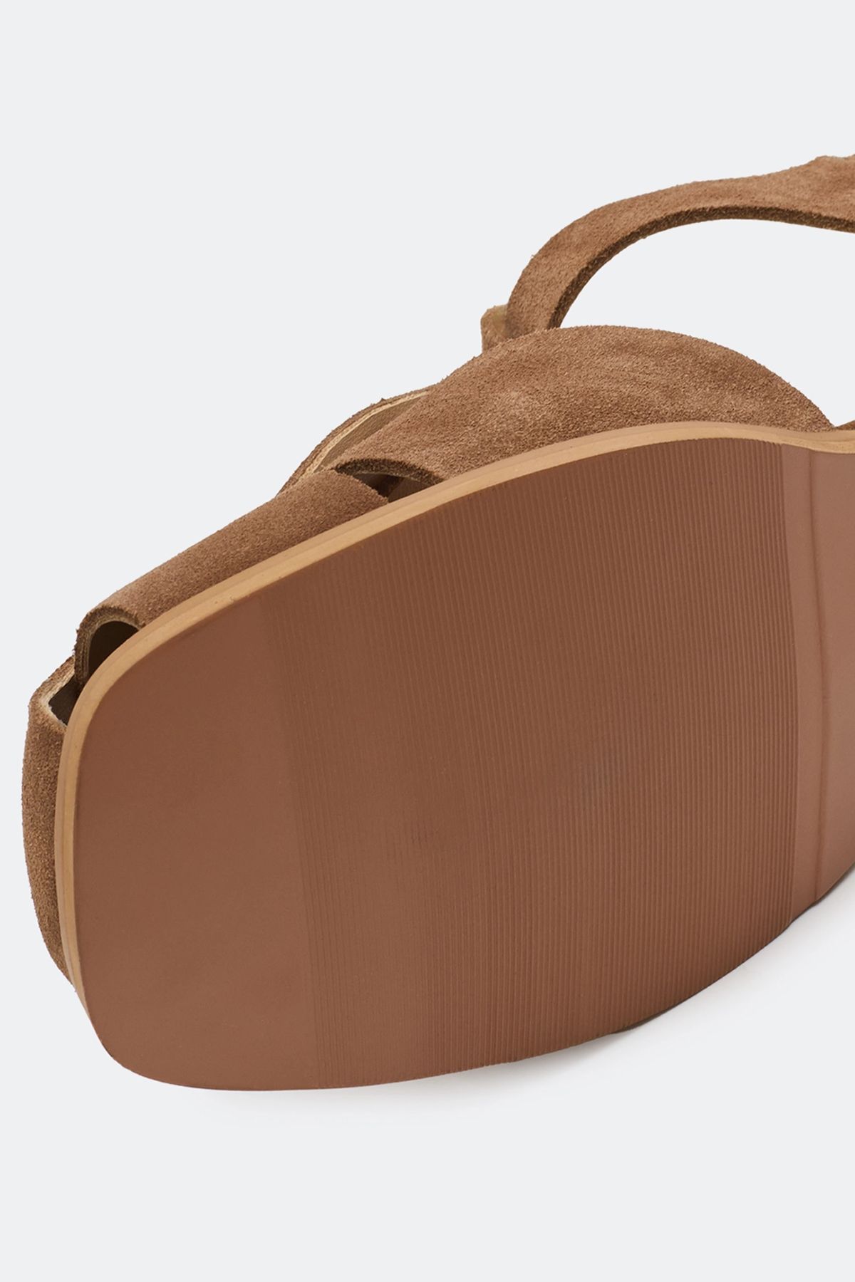 Босоножки из натуральной замши на низком каблуке, 37р