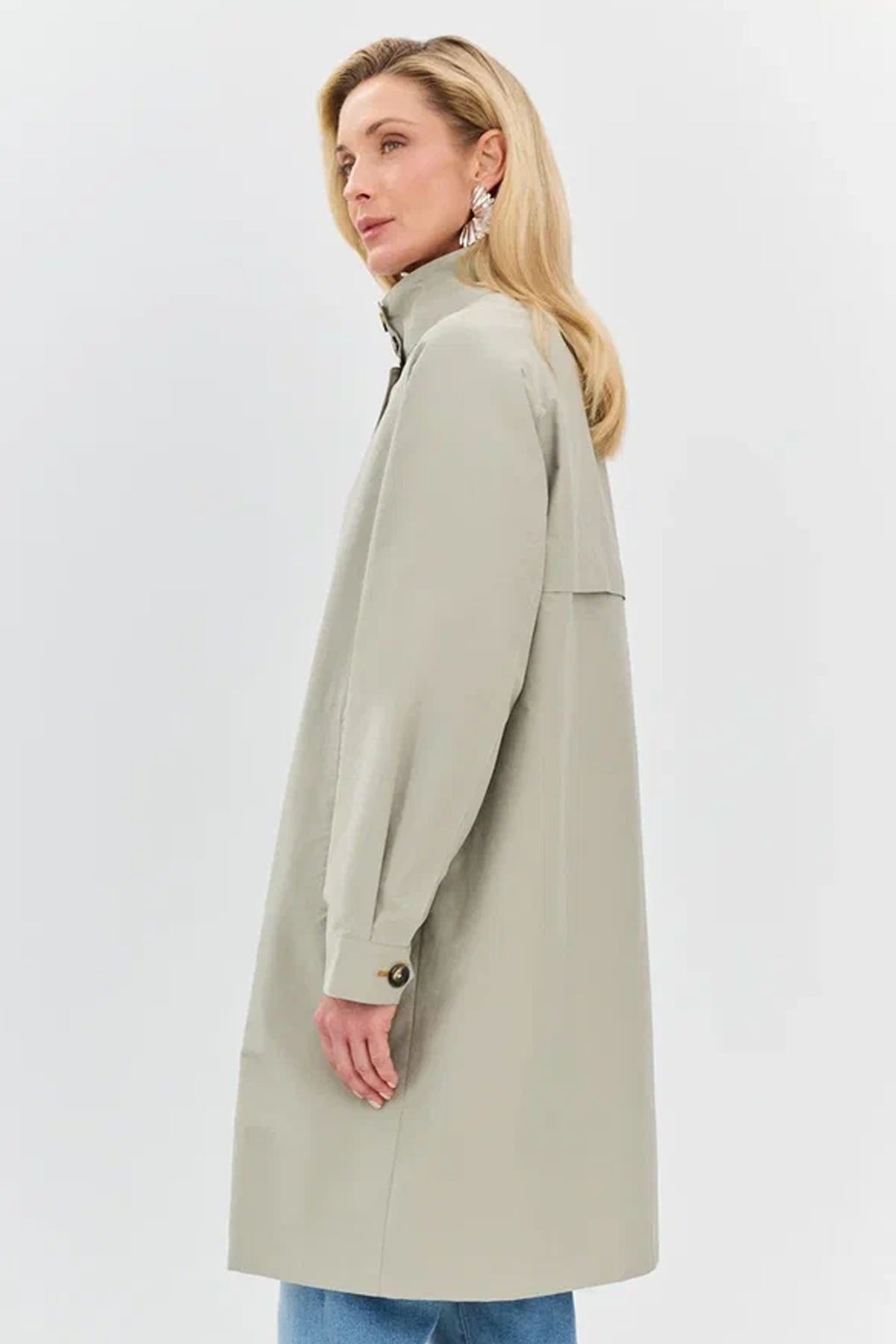 Элегантный укороченный плащ до колена, 42р