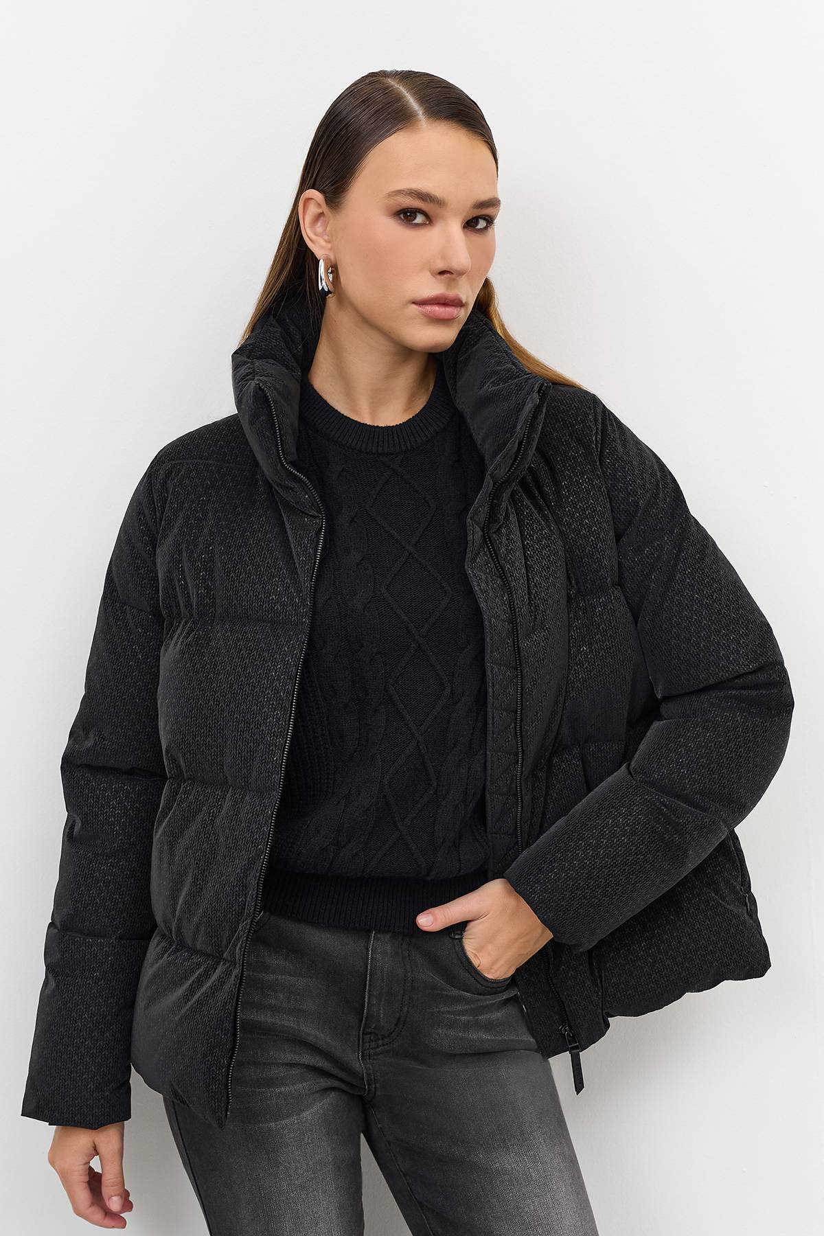 Лимитированная серия куртка с имитацией вязаной фактуры и палантин, 48