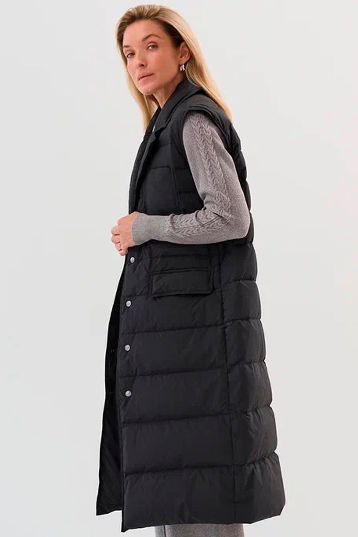 Удлиненный жилет на натуральном утеплителе, 44р