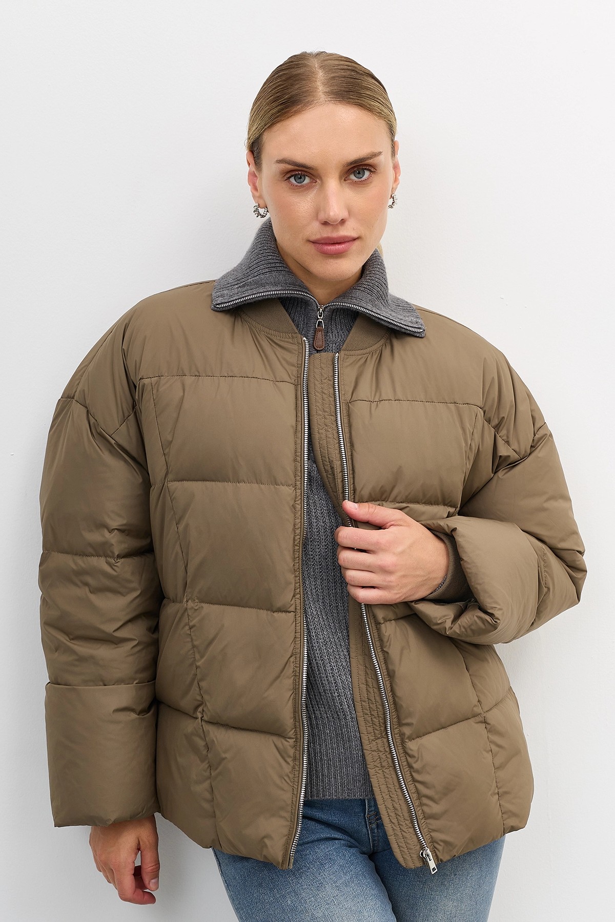 Куртка с трикотажной манишкой, 48